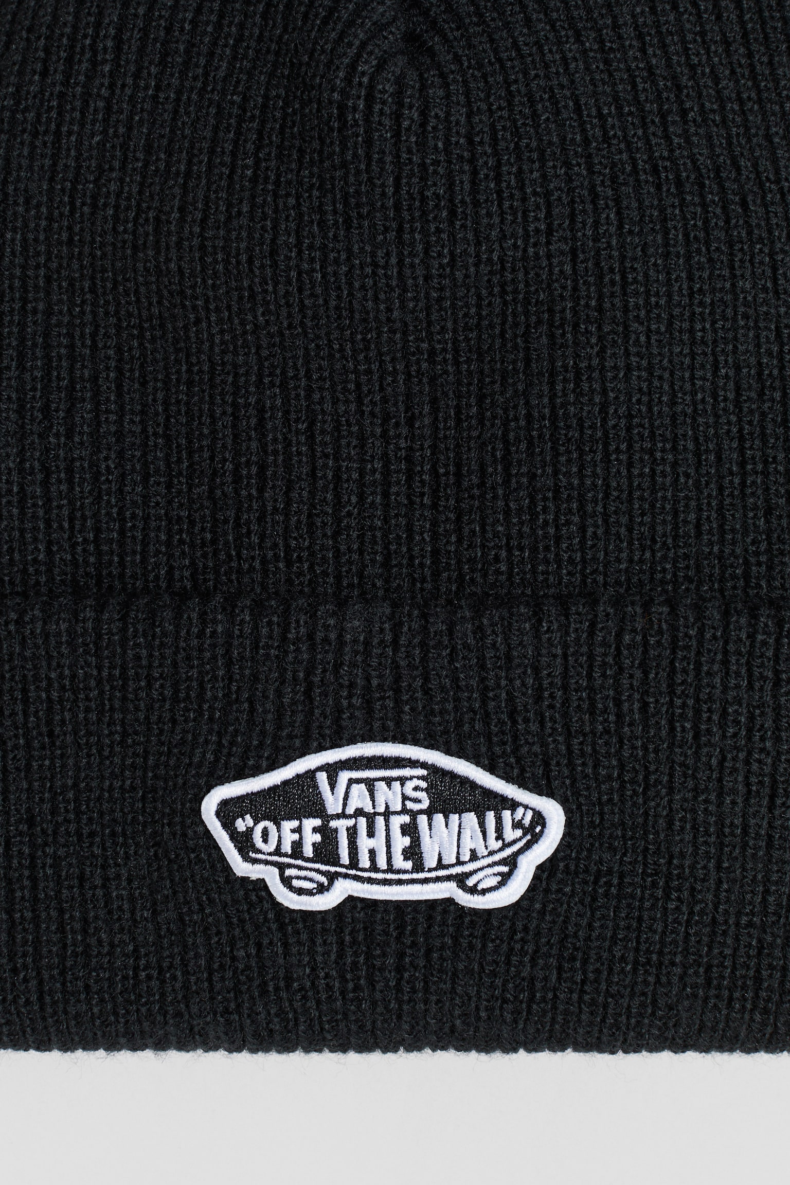 Classic Cuff Beanie - Black Dark - 2
