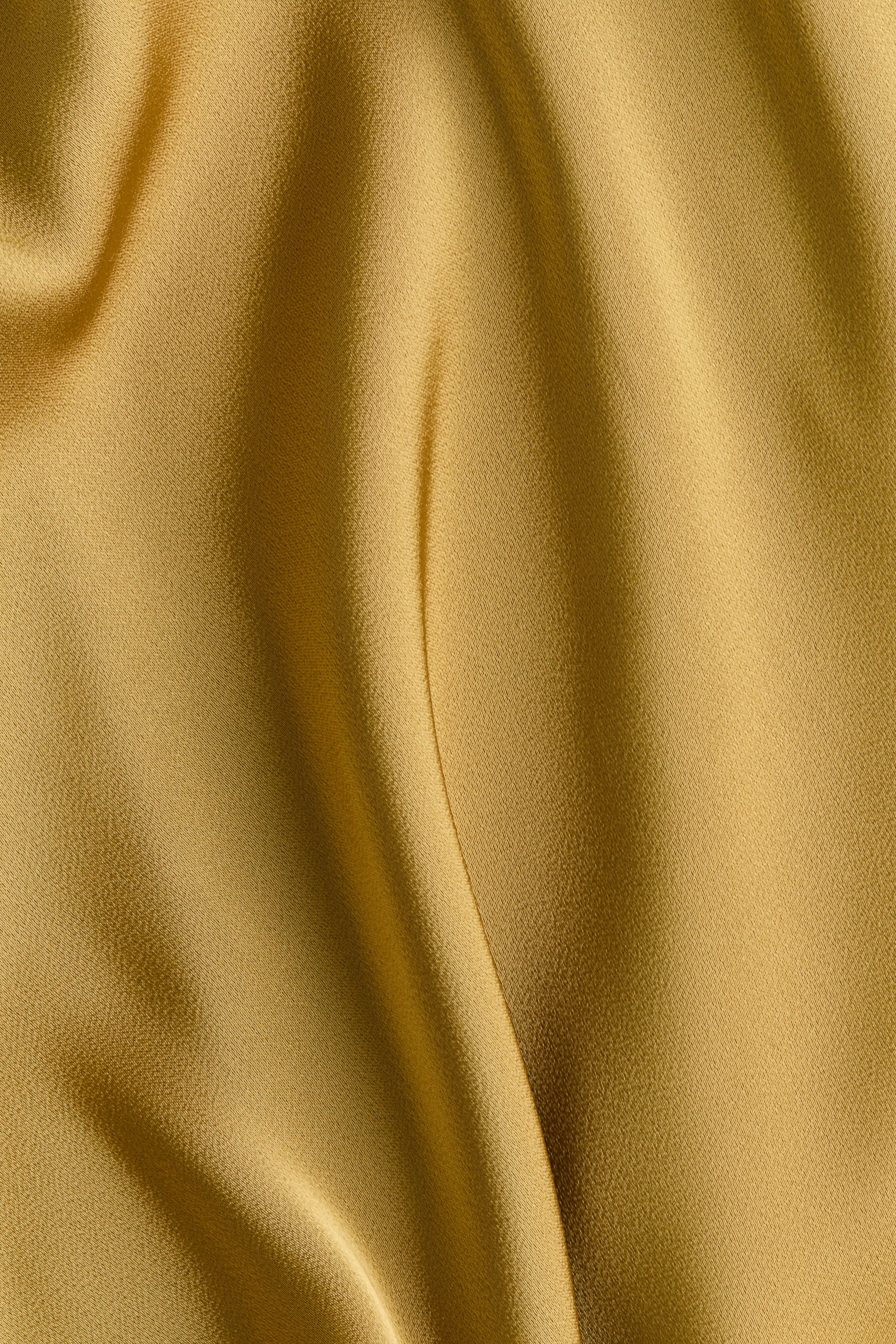Haut à effet drapé en satin avec bretelles fines