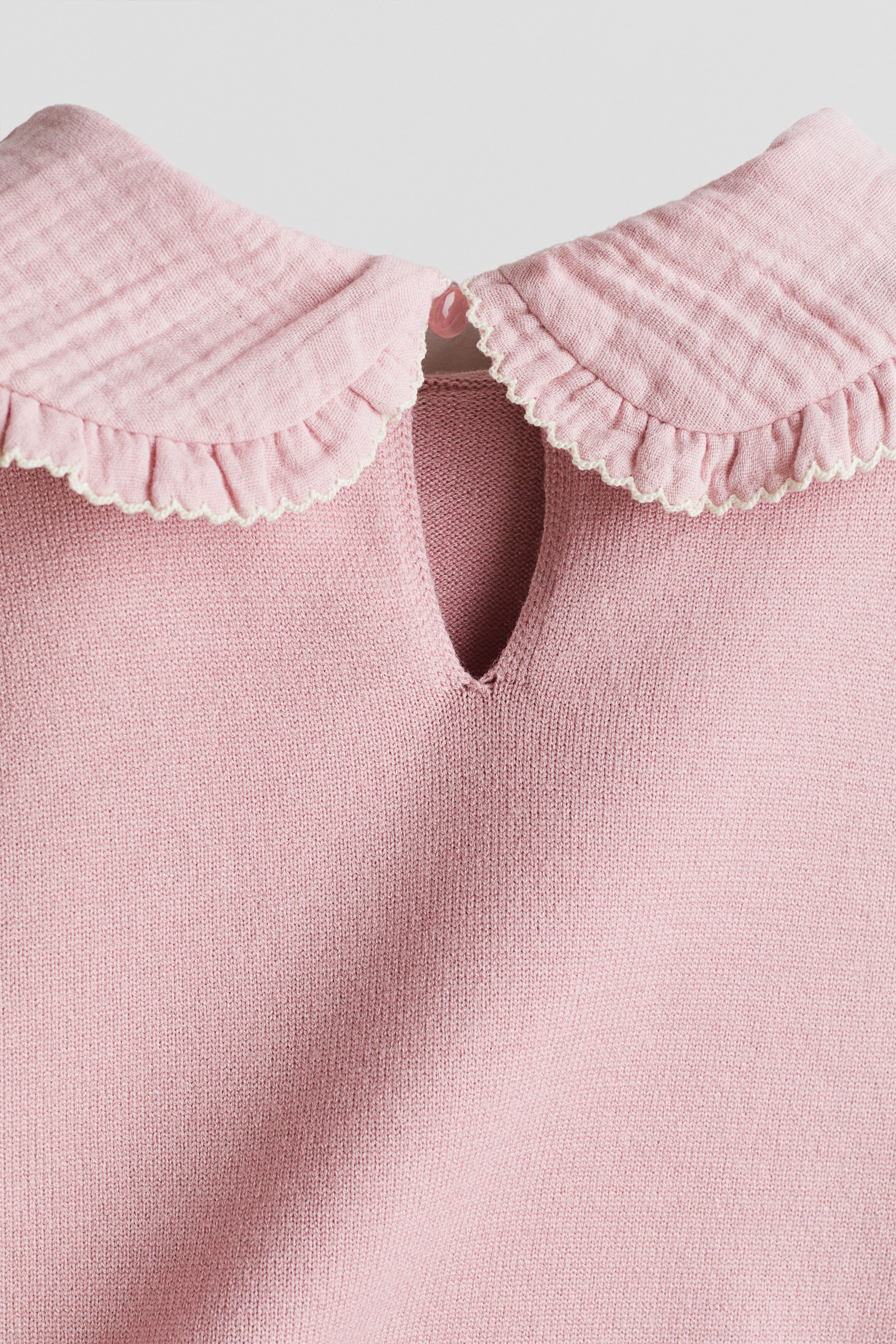Sweater with Peter Pan Collar