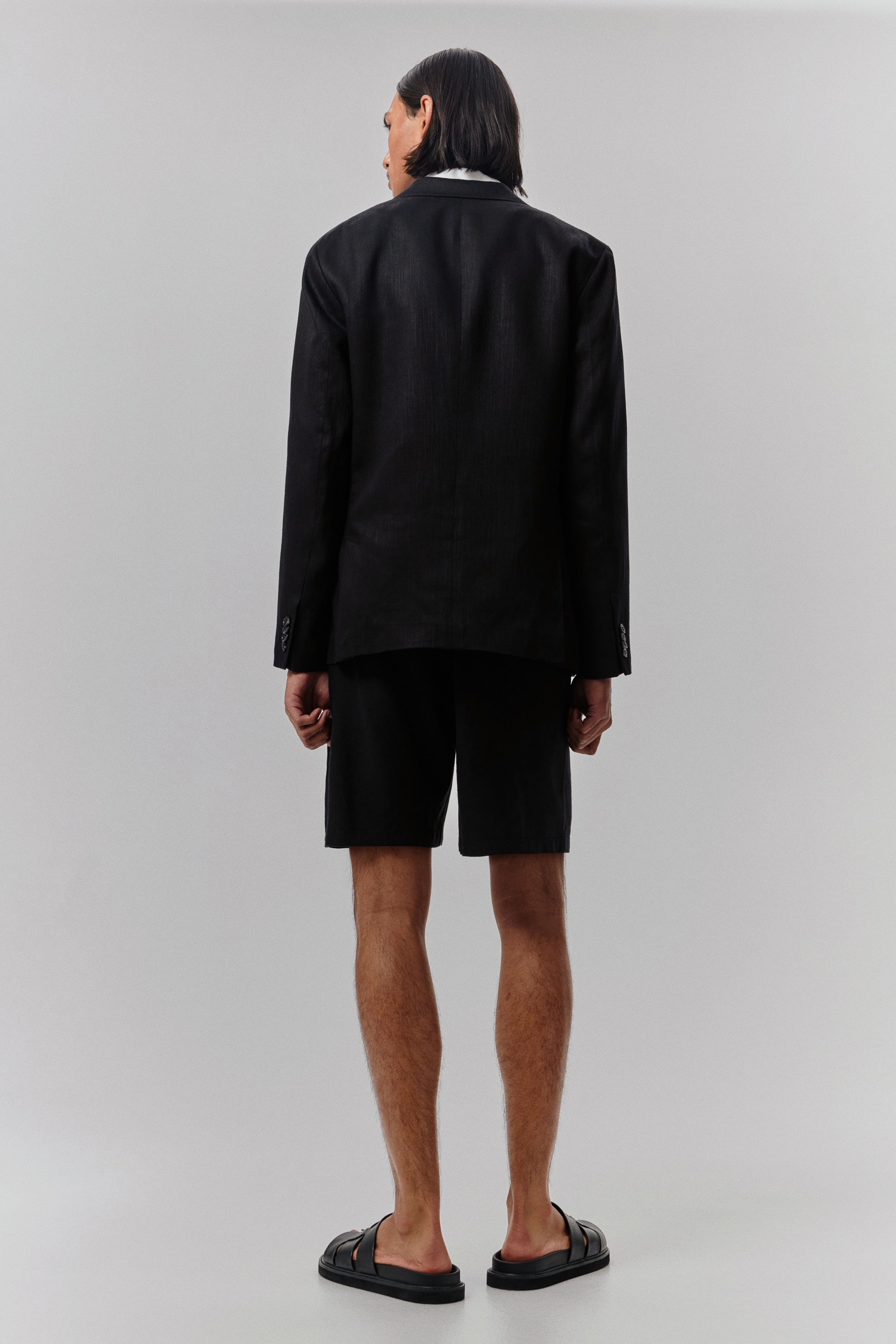 リラックスフィット リネンブレンドショートパンツ - ブラック - Men