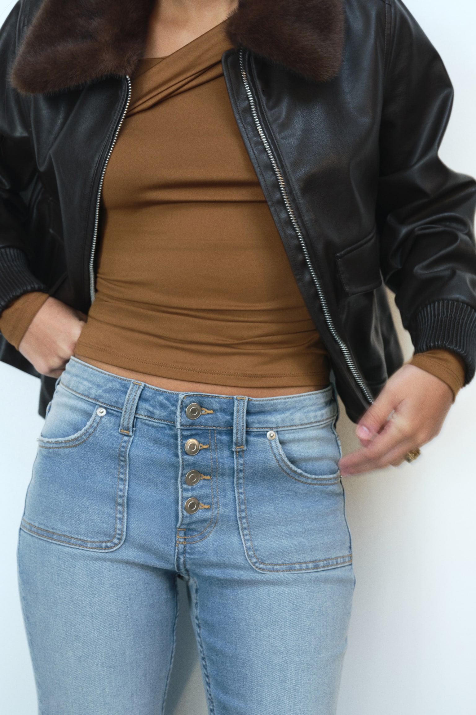 Flared Regular Jeans - Azul denim claro/Negro lavado - 4