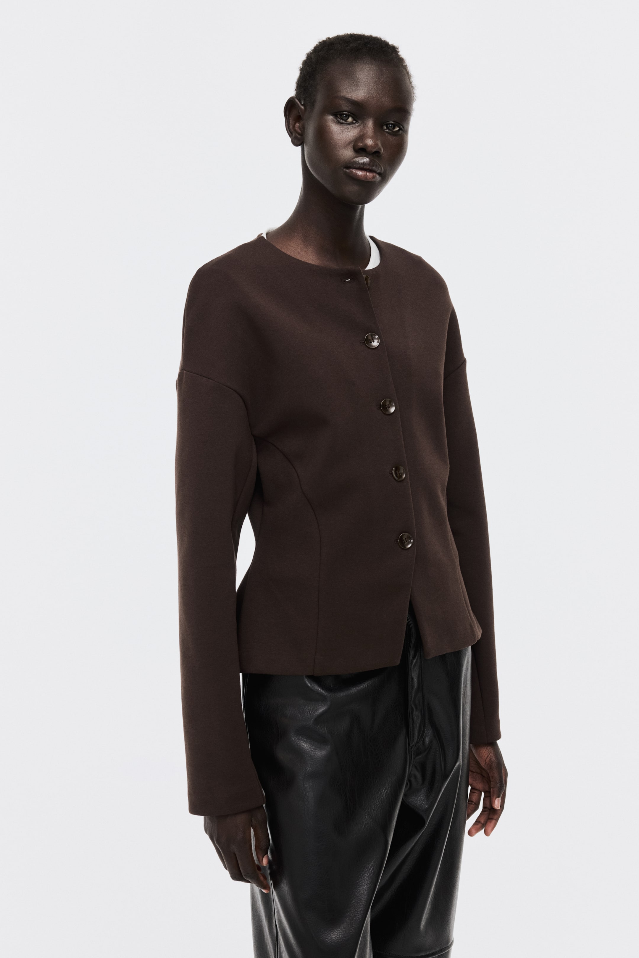 Zobrazit větší obrázek: Sako z látky scuba bez límce - Tmavě hnědá - ŽENY | H&M CZ 2