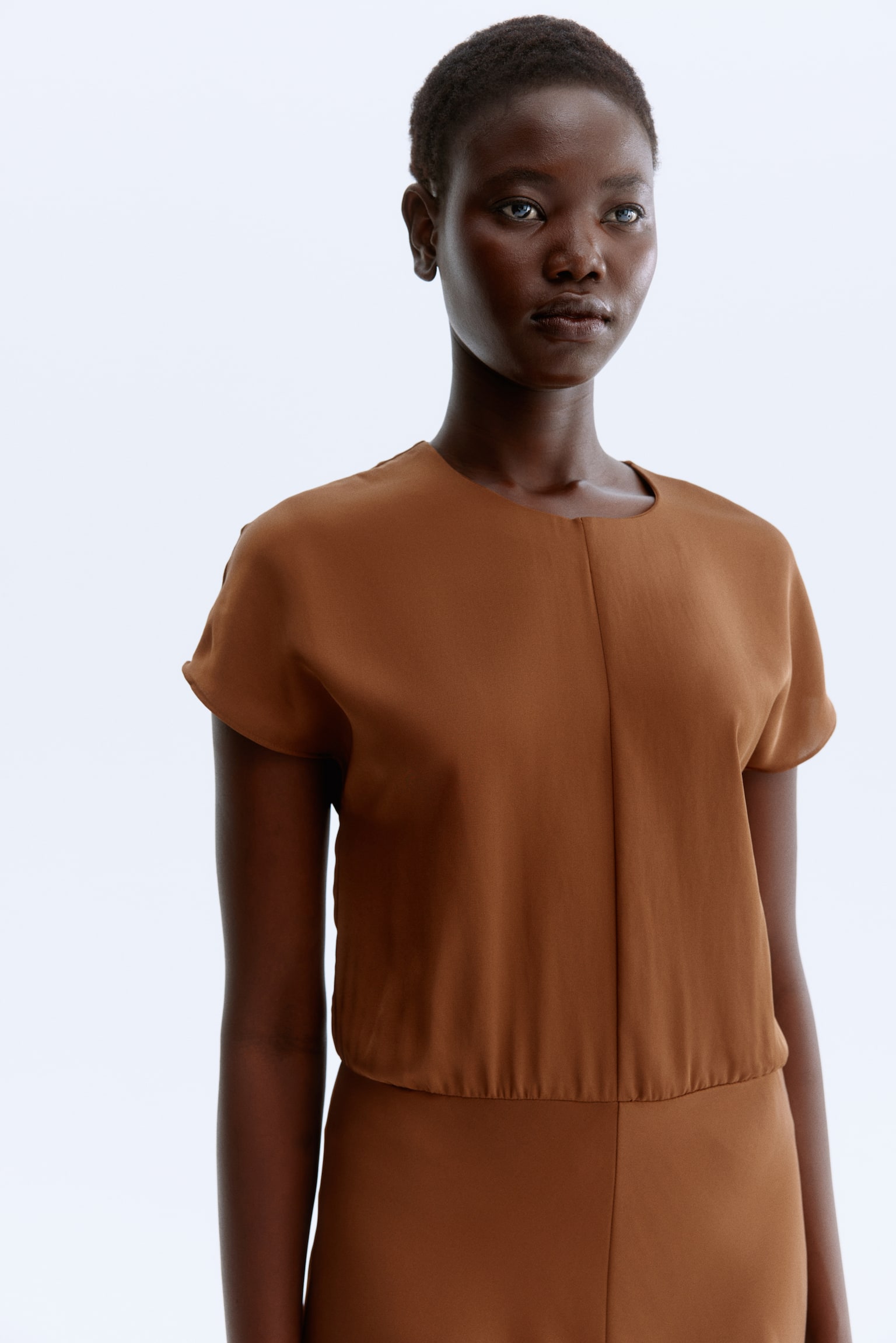 Váy satin tay hến - Màu nâu/Màu xanh dương khói/Màu đen/Hoa văn - 4