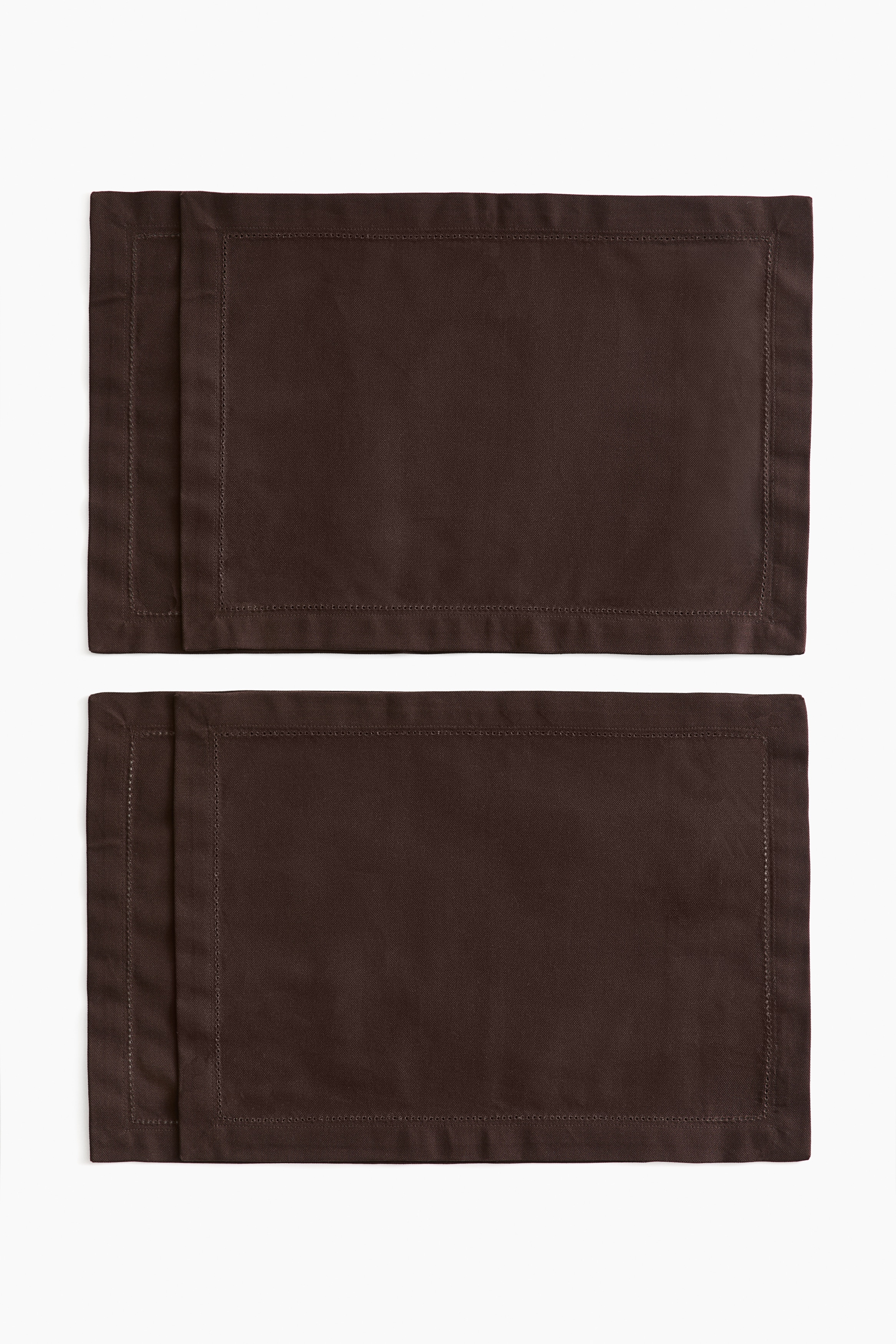 4-pack cotton place matsModel