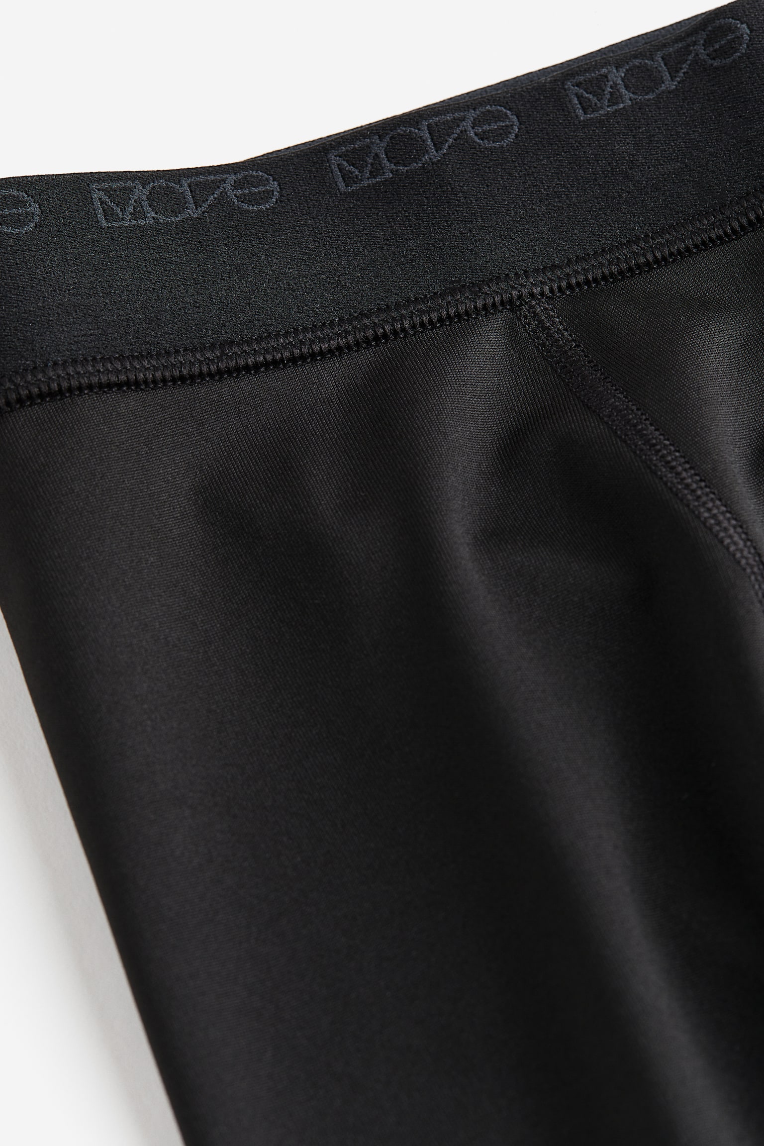 Mid-length sports shorts in DryMove™ - Black - 3