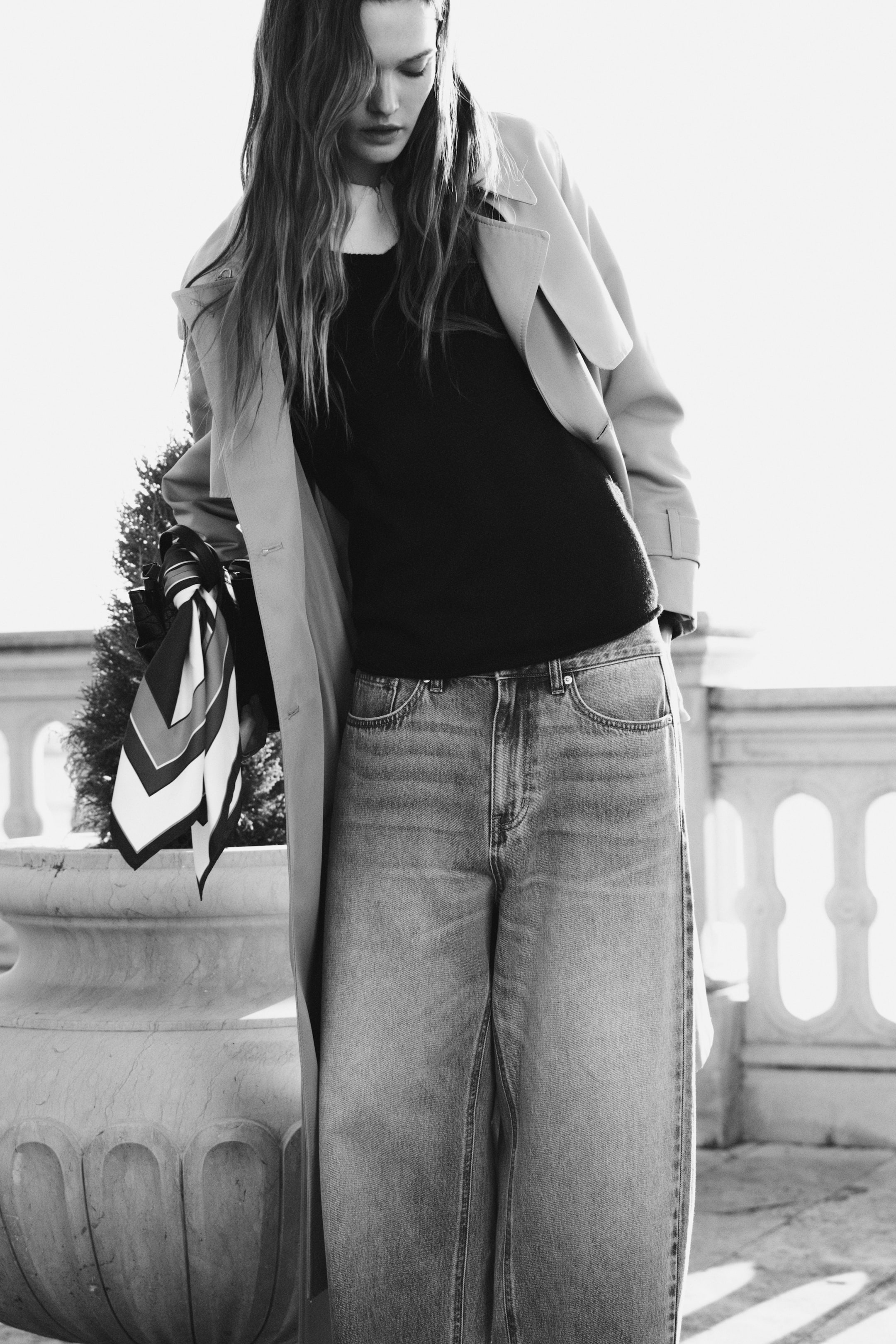 View larger image: Barrel Regular Waist Jeans - Light denim blue - Ladies | H&M 1