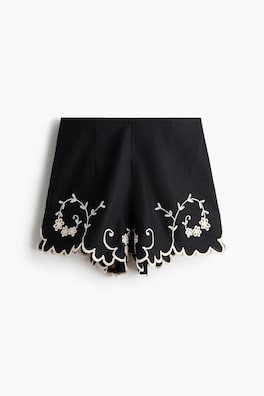 Broderade shorts i linmix