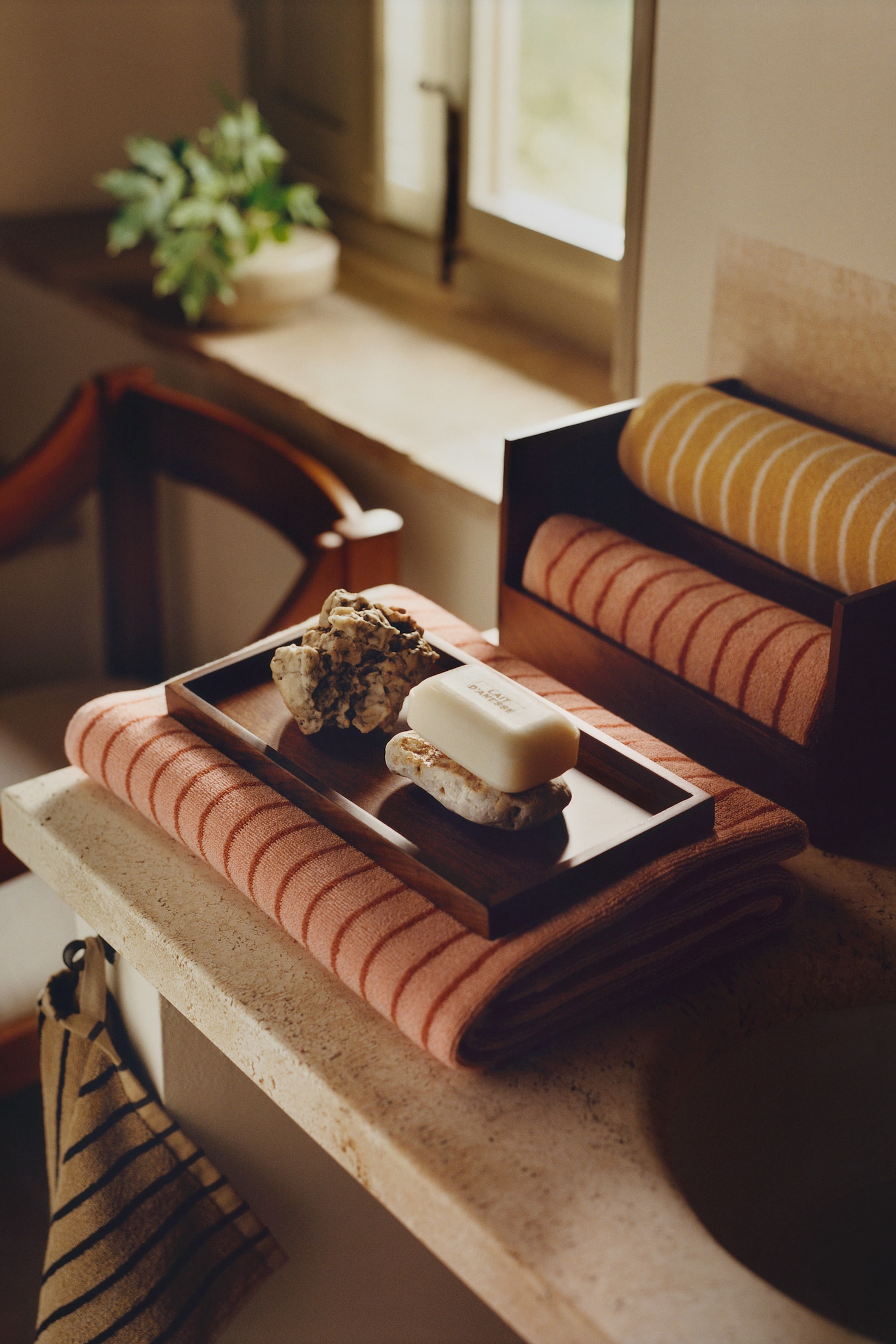 Striped hand towel - Light pink/Terracotta striped/Sage green/Black striped/Light blue/Striped/Yellow/White striped/Light beige/White/White/Black striped/Brown/Black striped - 4