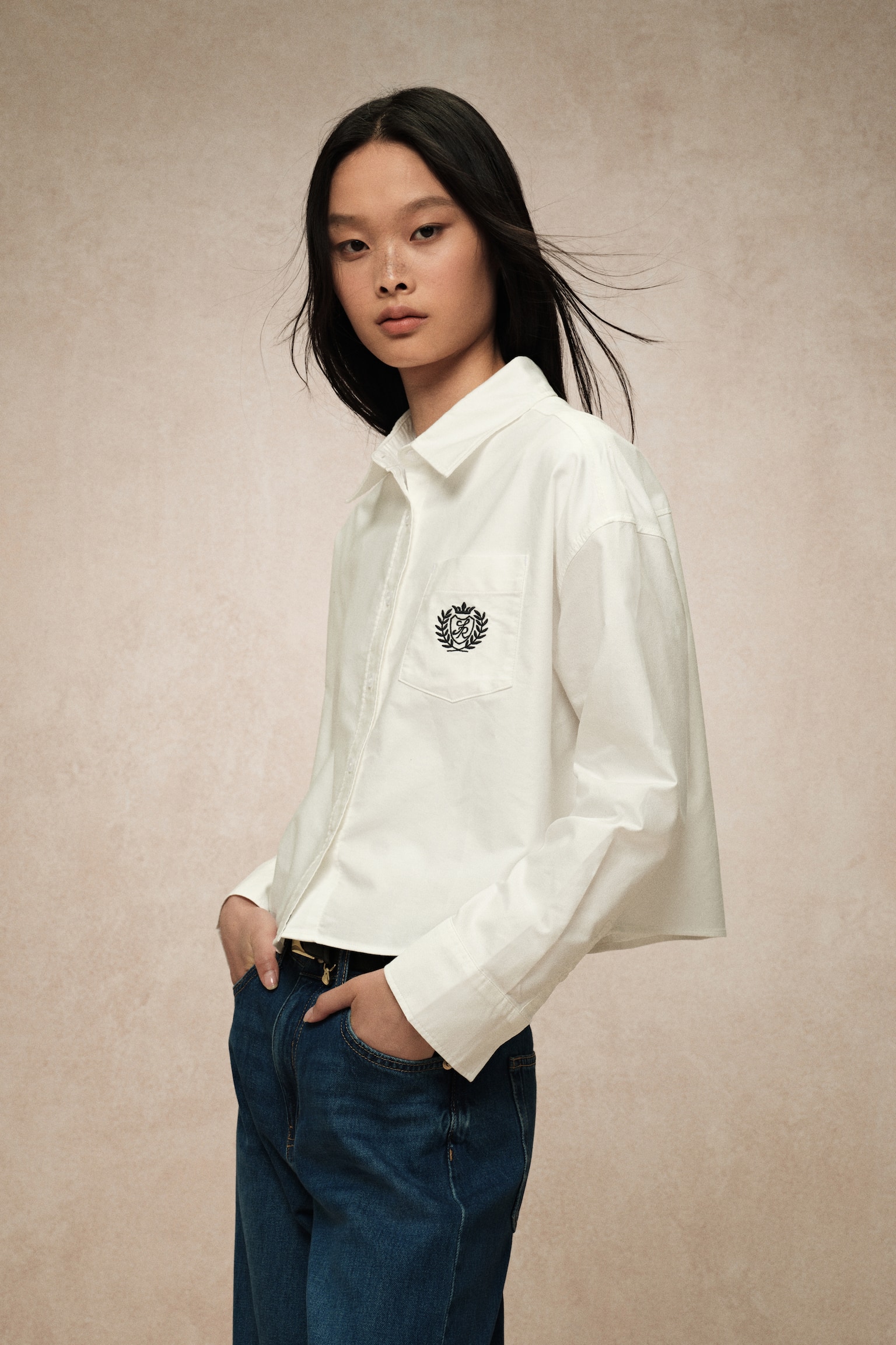 Áo sơ mi cài khuy sau lưng - Màu trắng - 5