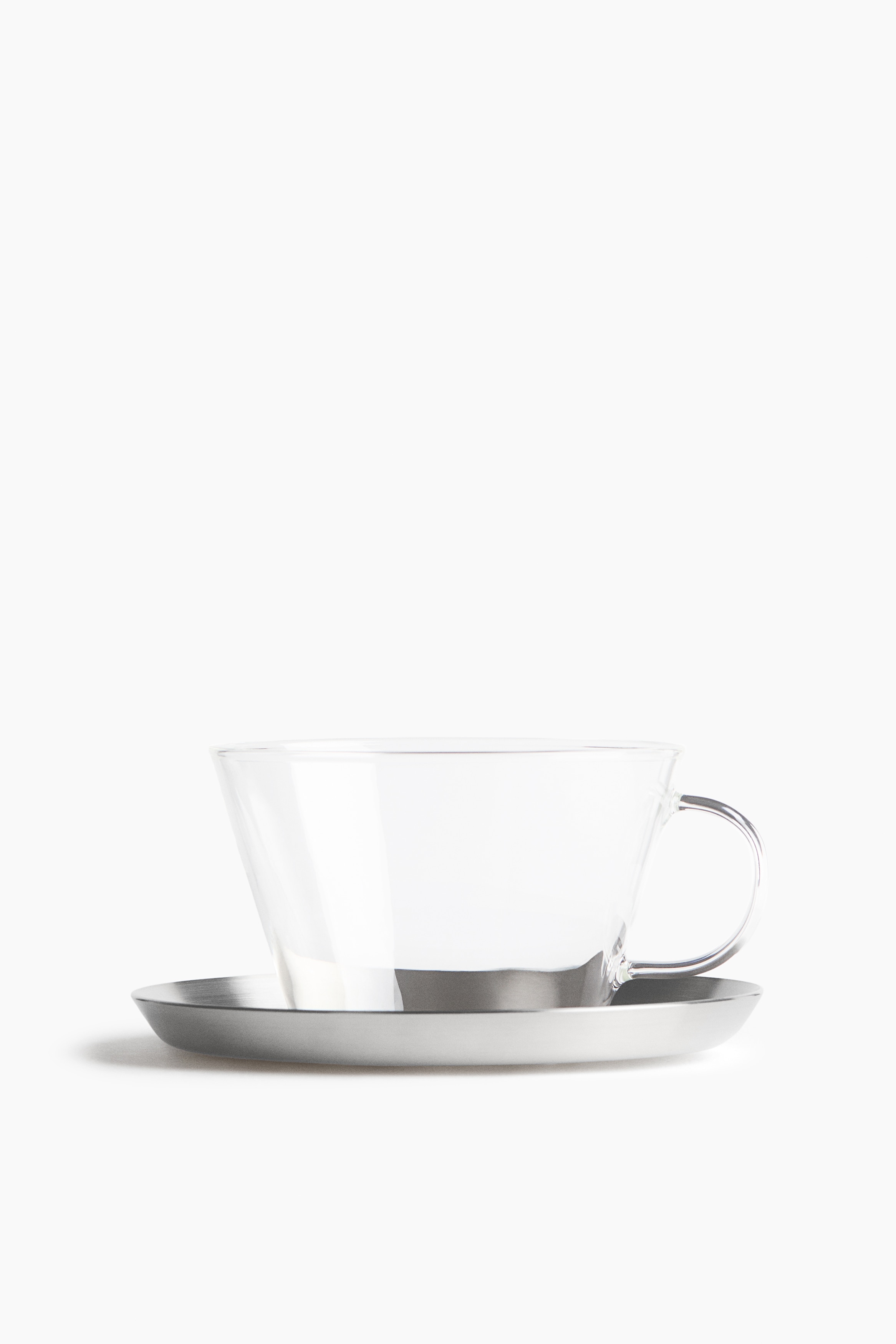 Ceașcă de cafea și farfurieModel