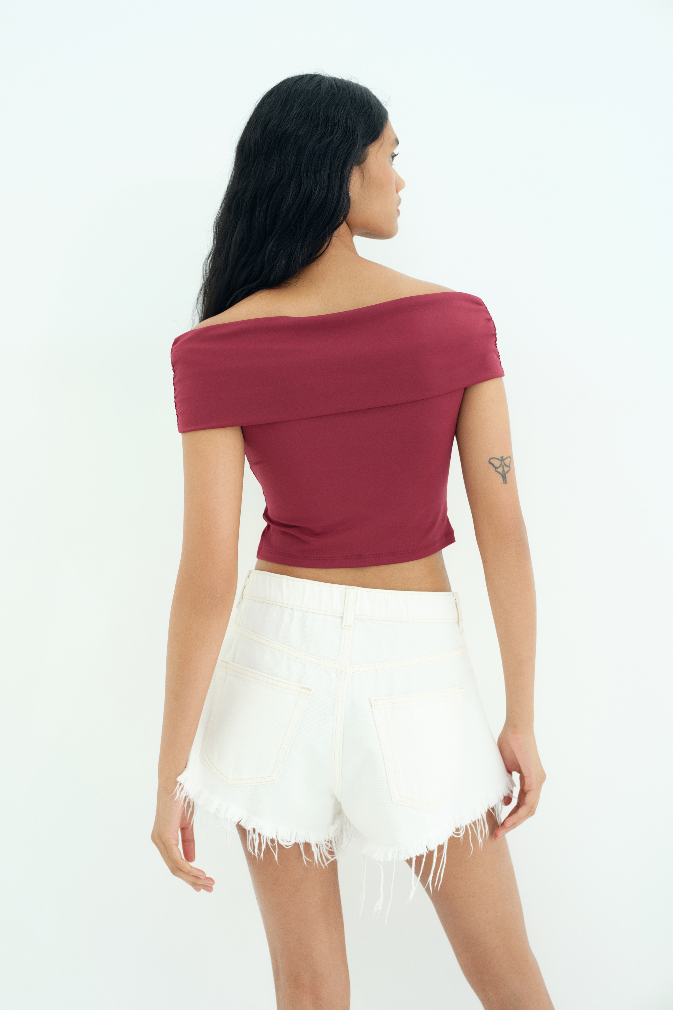 Off-the-shoulder top