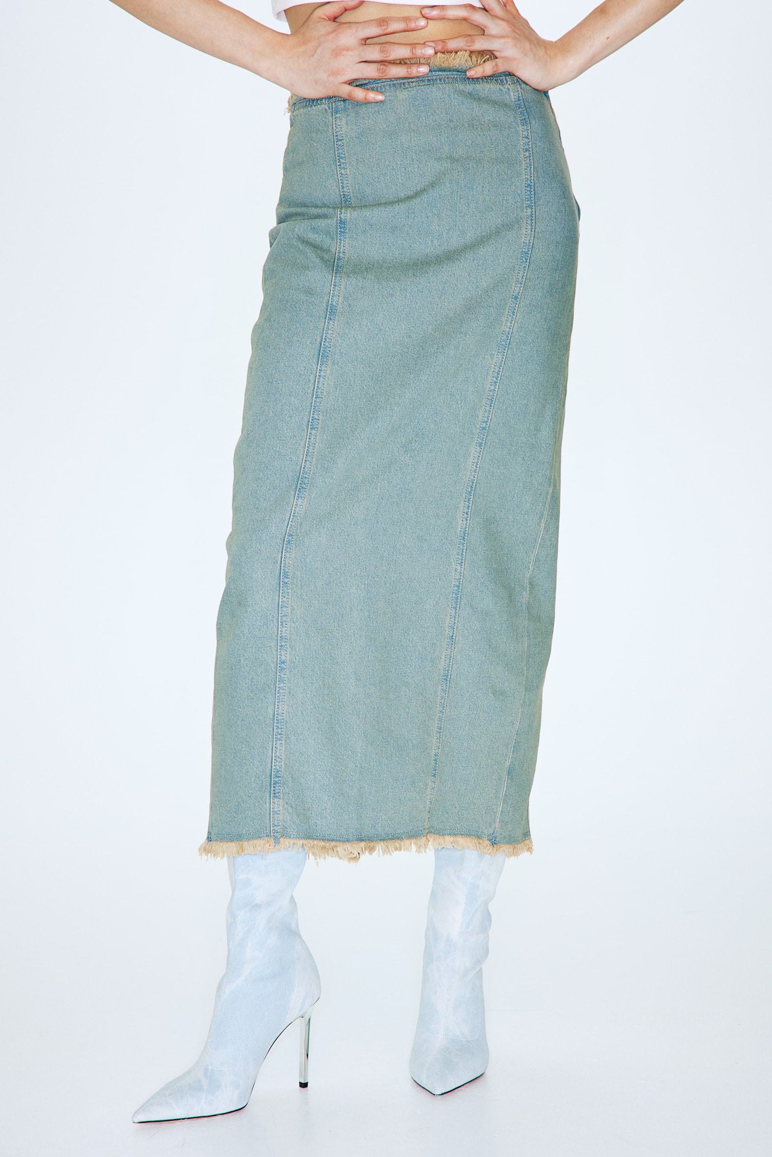 Raw Edge Denim Skirt - Light denim blue - 6