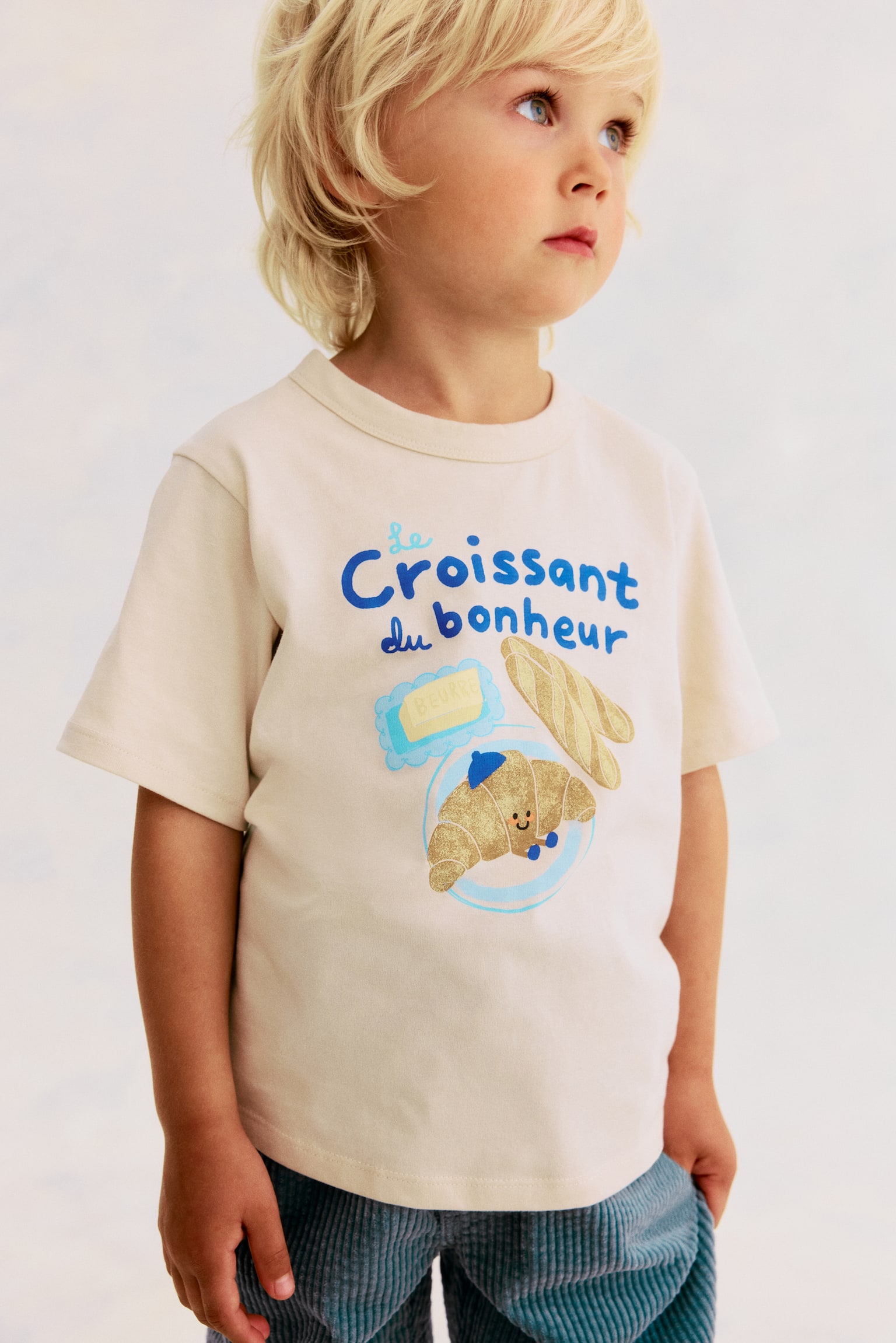 T-shirt i bomuld - Lys beige/Croissant/Hindbærrosa/Hello/Creme/Marineblåstribet/Creme/Citron Pas Pressé/Støvet rosa/Hvidstribet/Creme/Sejlbåde - 1