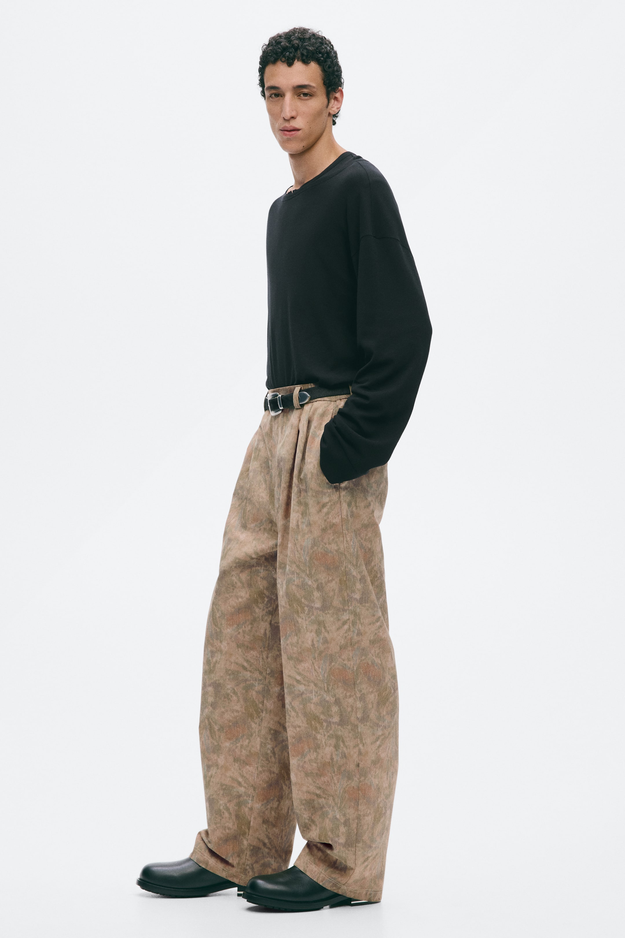 Relaxed-Fit Long-Sleeved Cotton T-Shirt