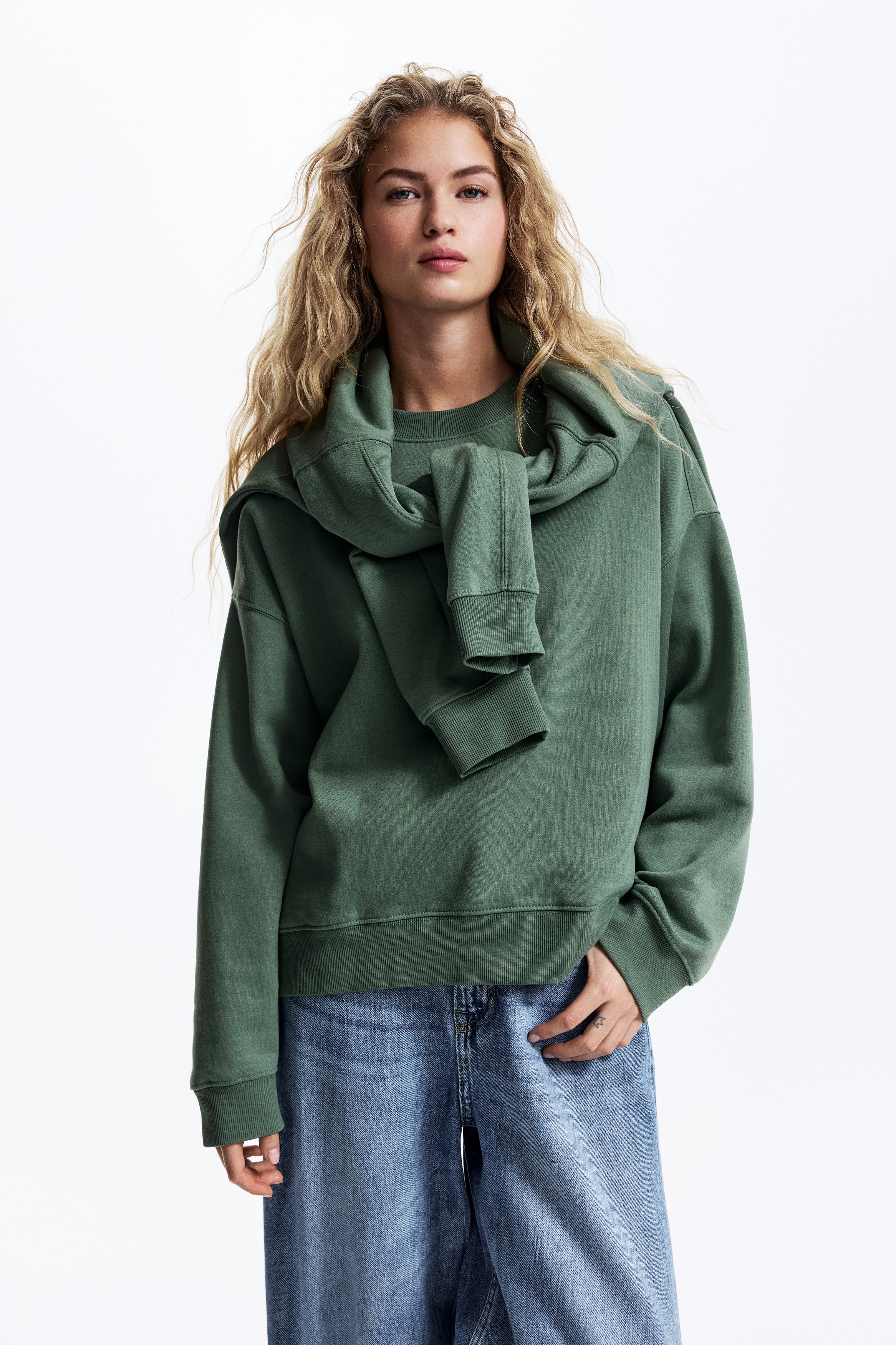 Oversized Sweatshirt - Dusty green - Ladies | H&M US