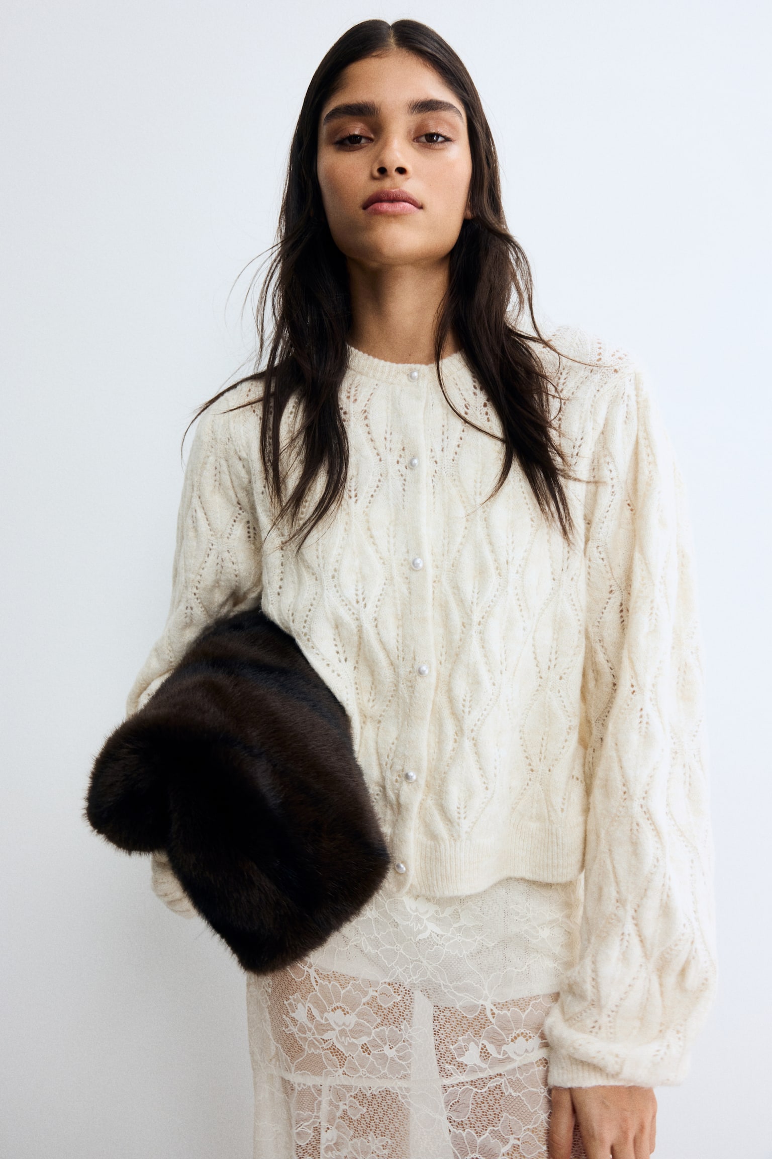 Lyukmintás kötött kardigán - Világosbézs - 6