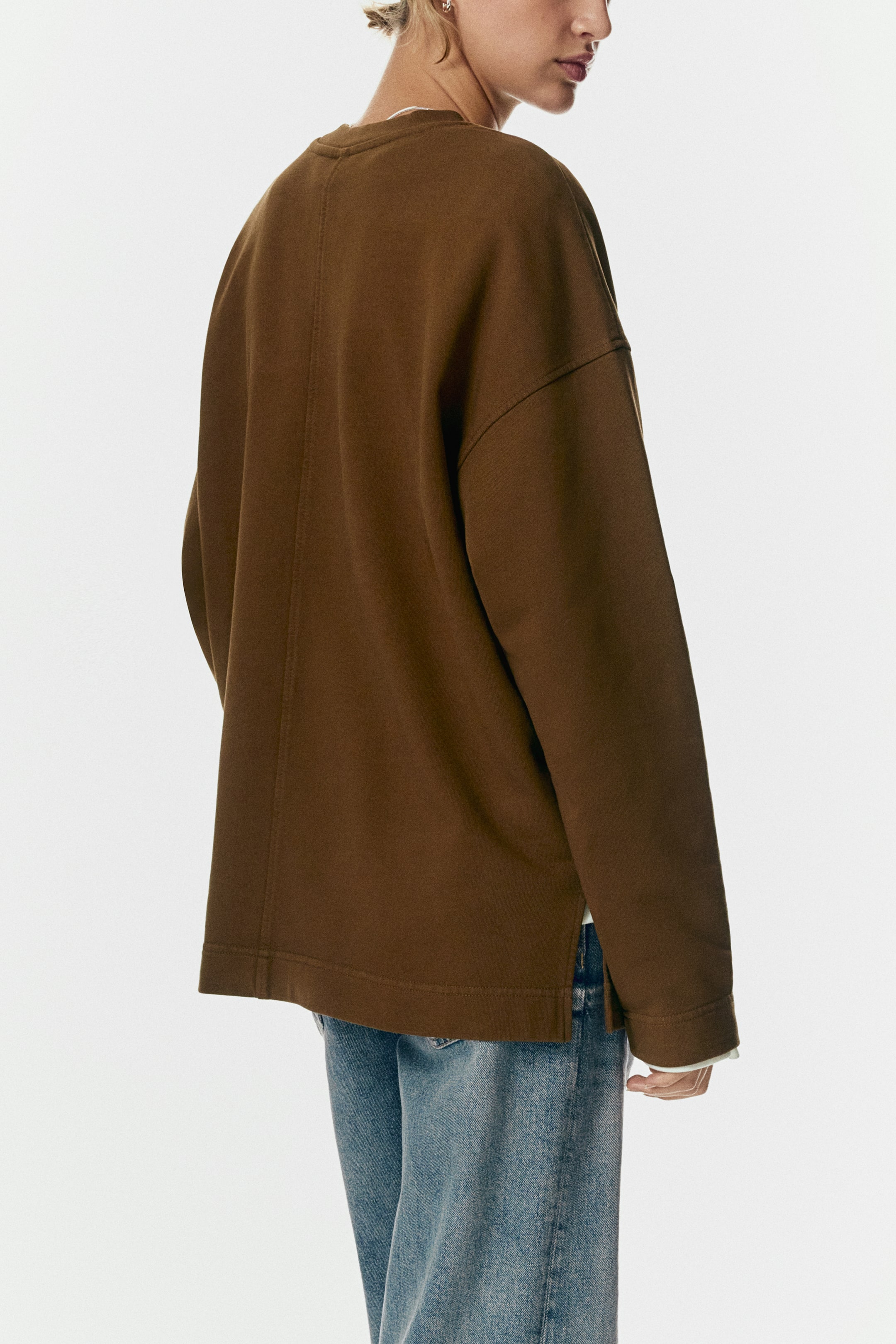 Vis større bilde: Sweatshirt med vasket effekt - Brun - DAME | H&M NO 4