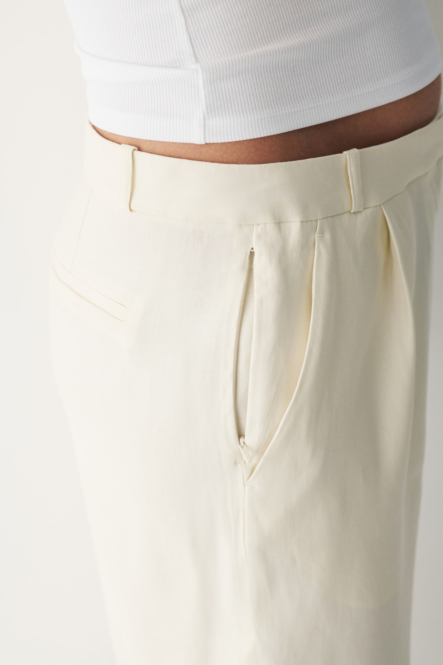 Wide linen-blend tailored trousers - Cream/Dark brown/Black - 3