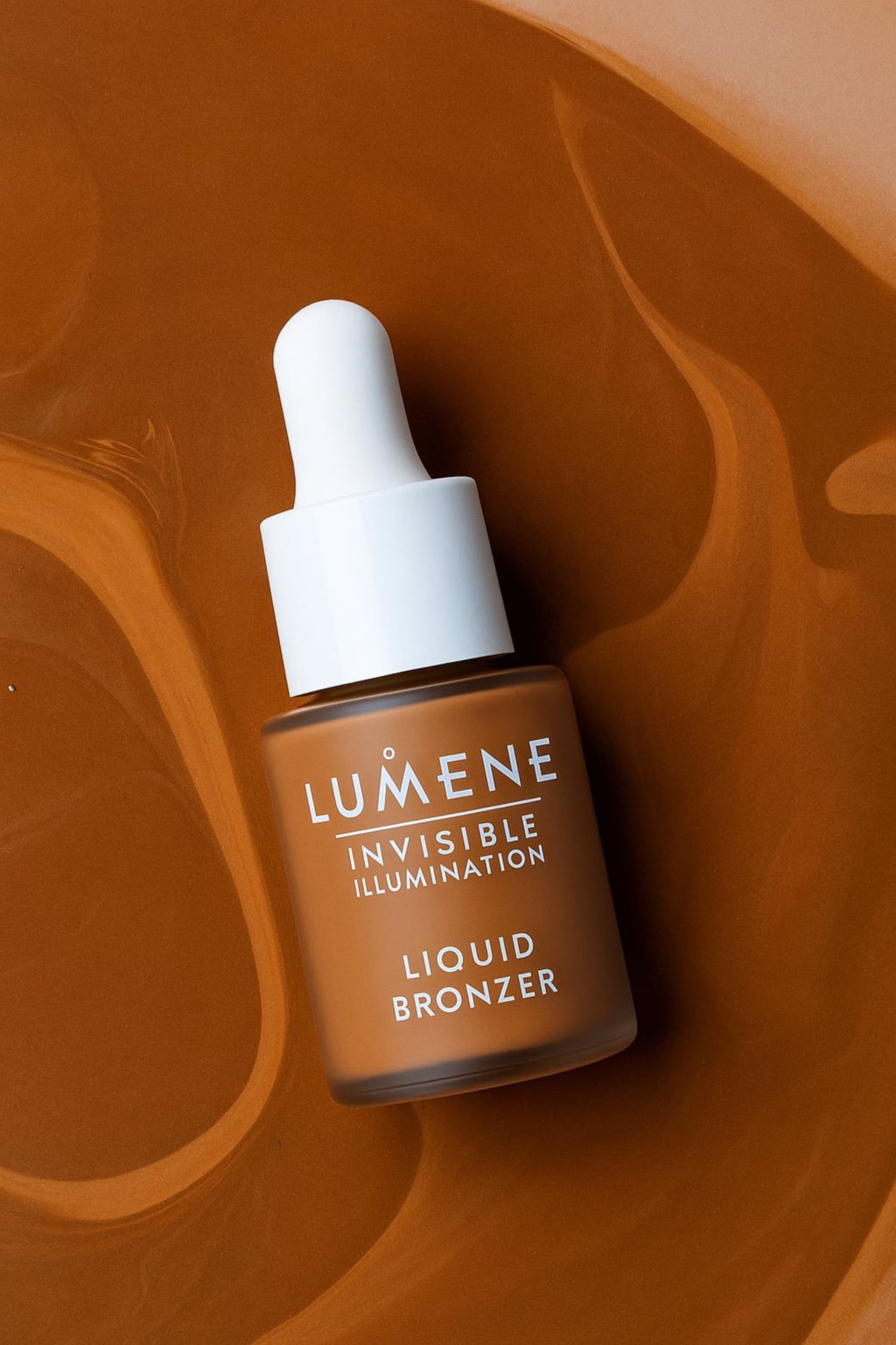 Vis større bilde: Invisible Illumination Liquid Bronzer - Bronze Summer Glow - Lumene - Beauty all | H&M NO 4