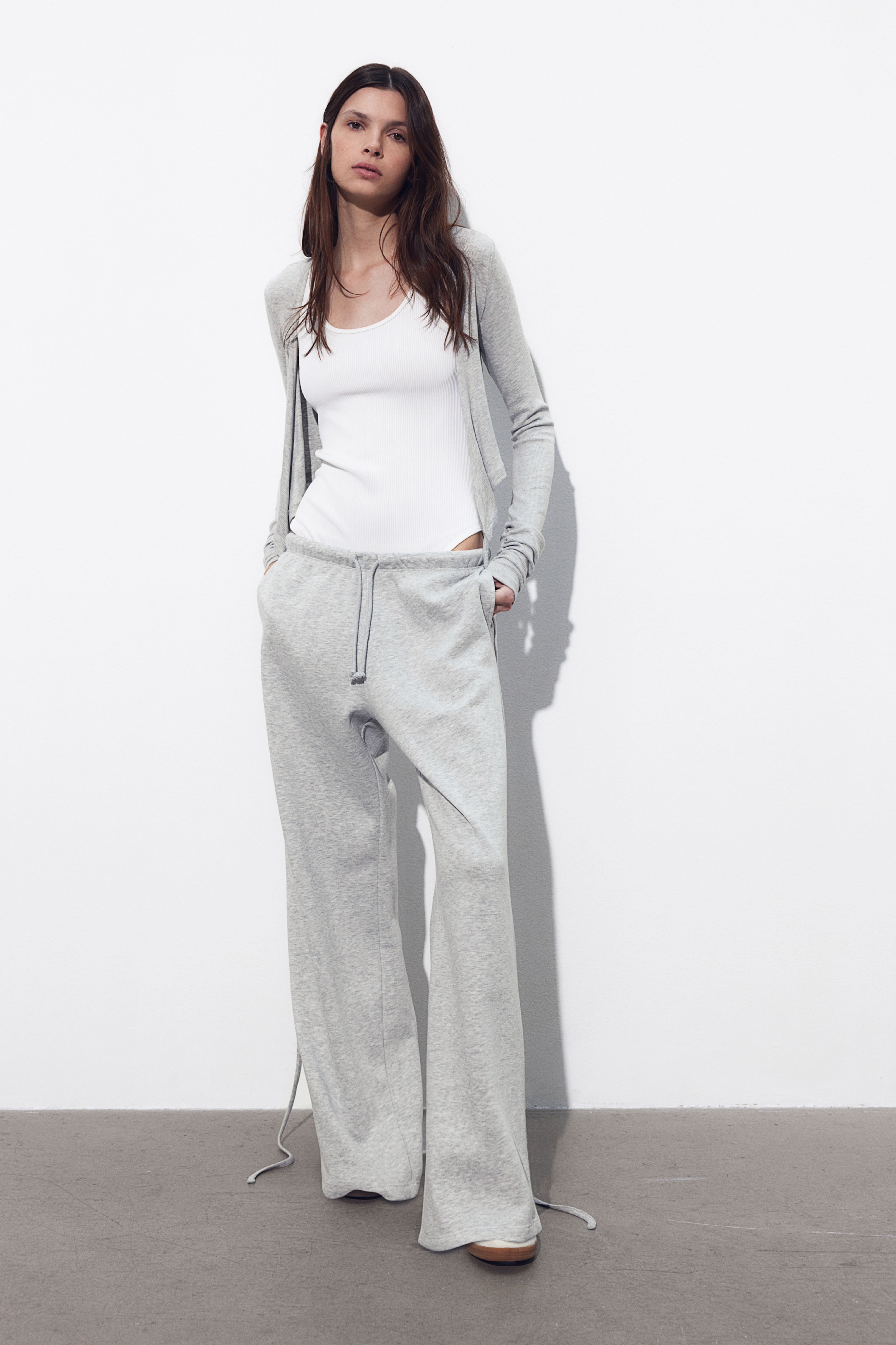 H and m grey pants hotsell