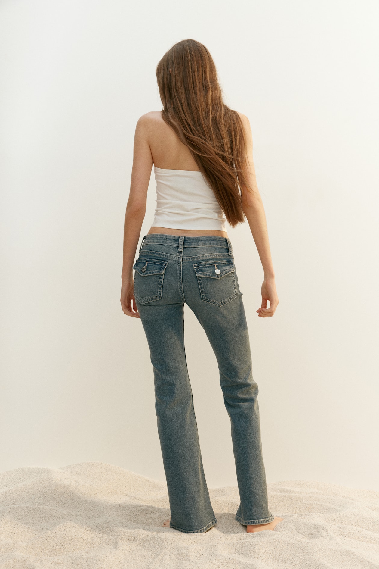 Flared Low Jeans - image 3