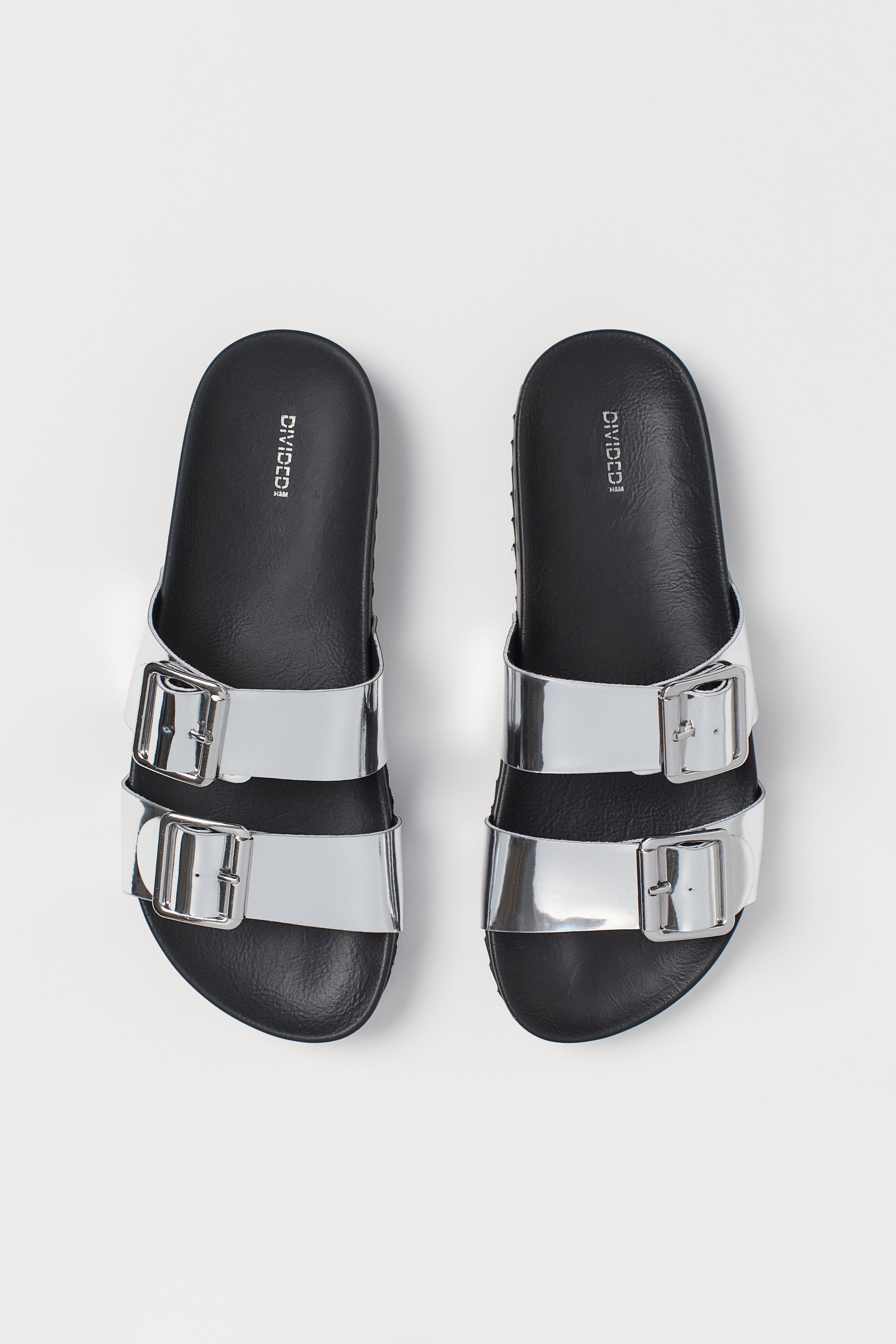 H&m divided sandals hotsell