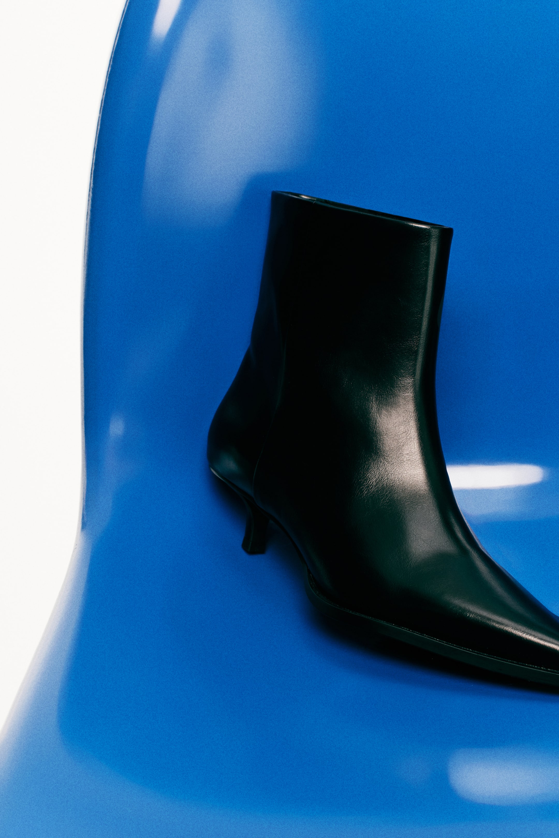 Vezi imaginea mai mare: Pointed-toe ankle boots - Negru - FEMEI | H&M RO 1