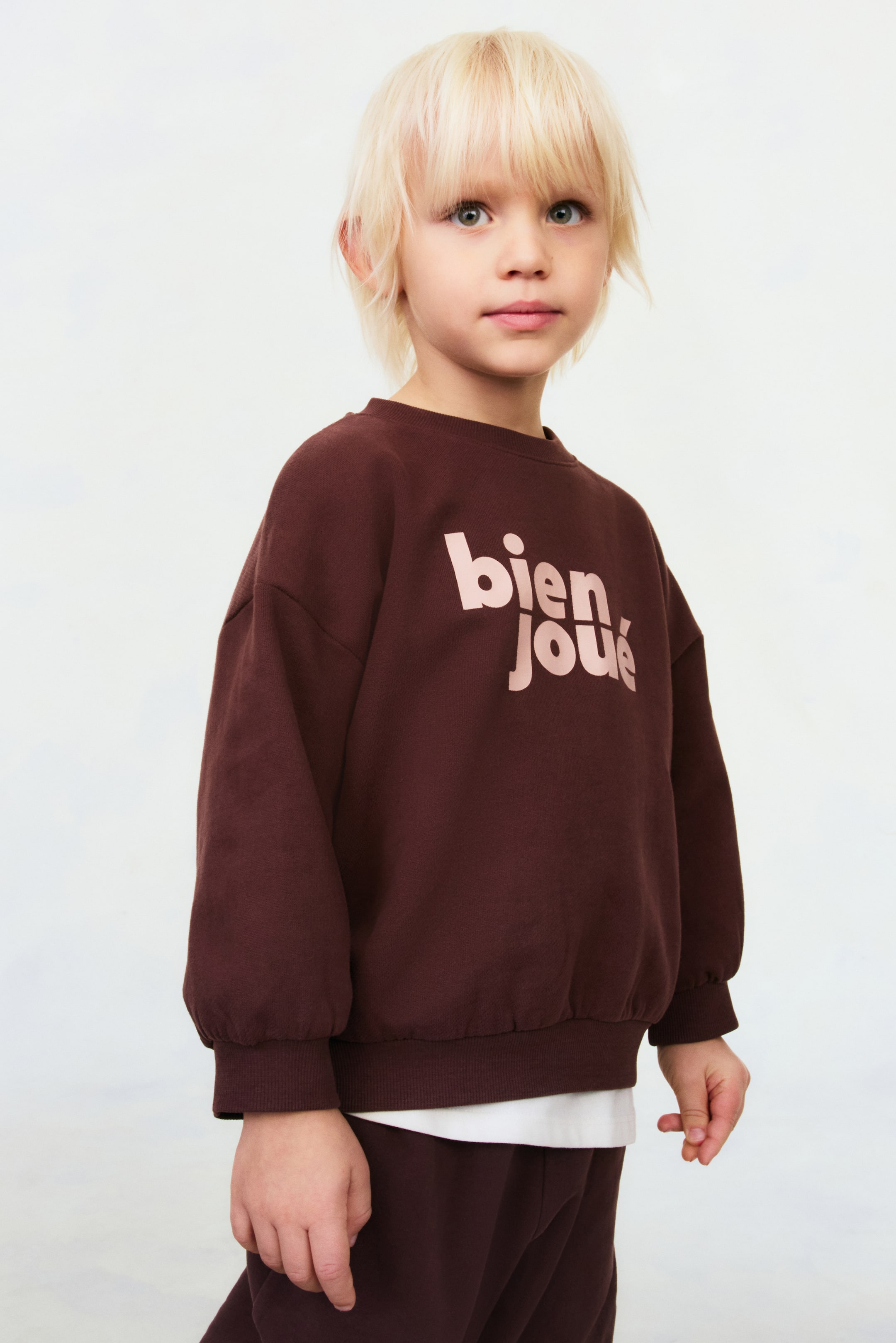 Grotere afbeelding bekijken: Katoenen sweater met print - Donkerbruin/Bien joué - KINDEREN | H&M BE 1