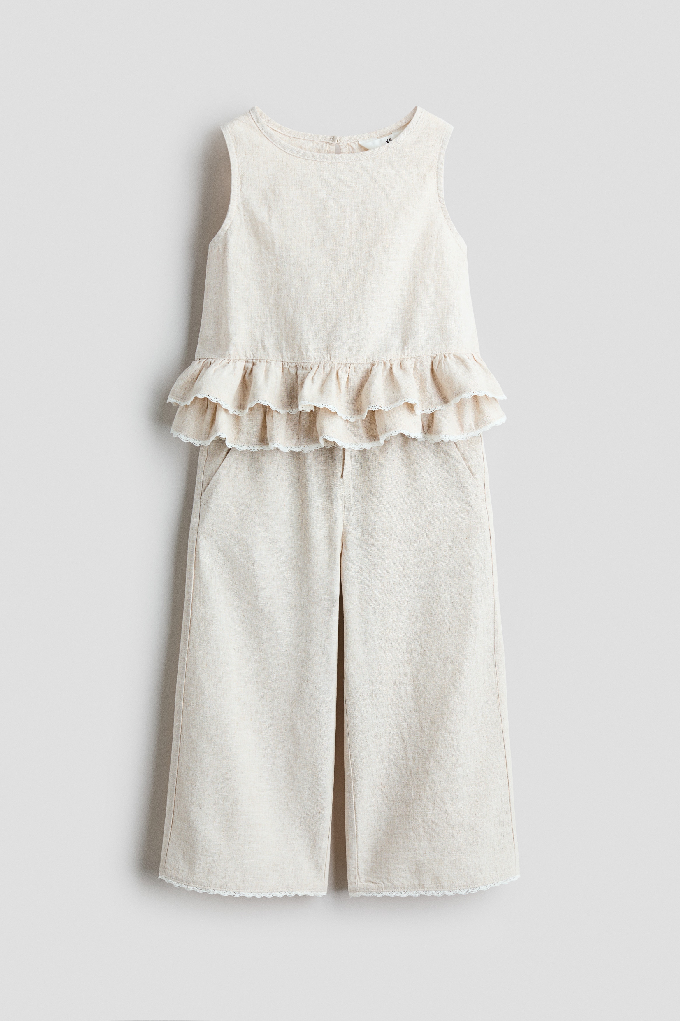 2-Piece Linen-Blend SetModel