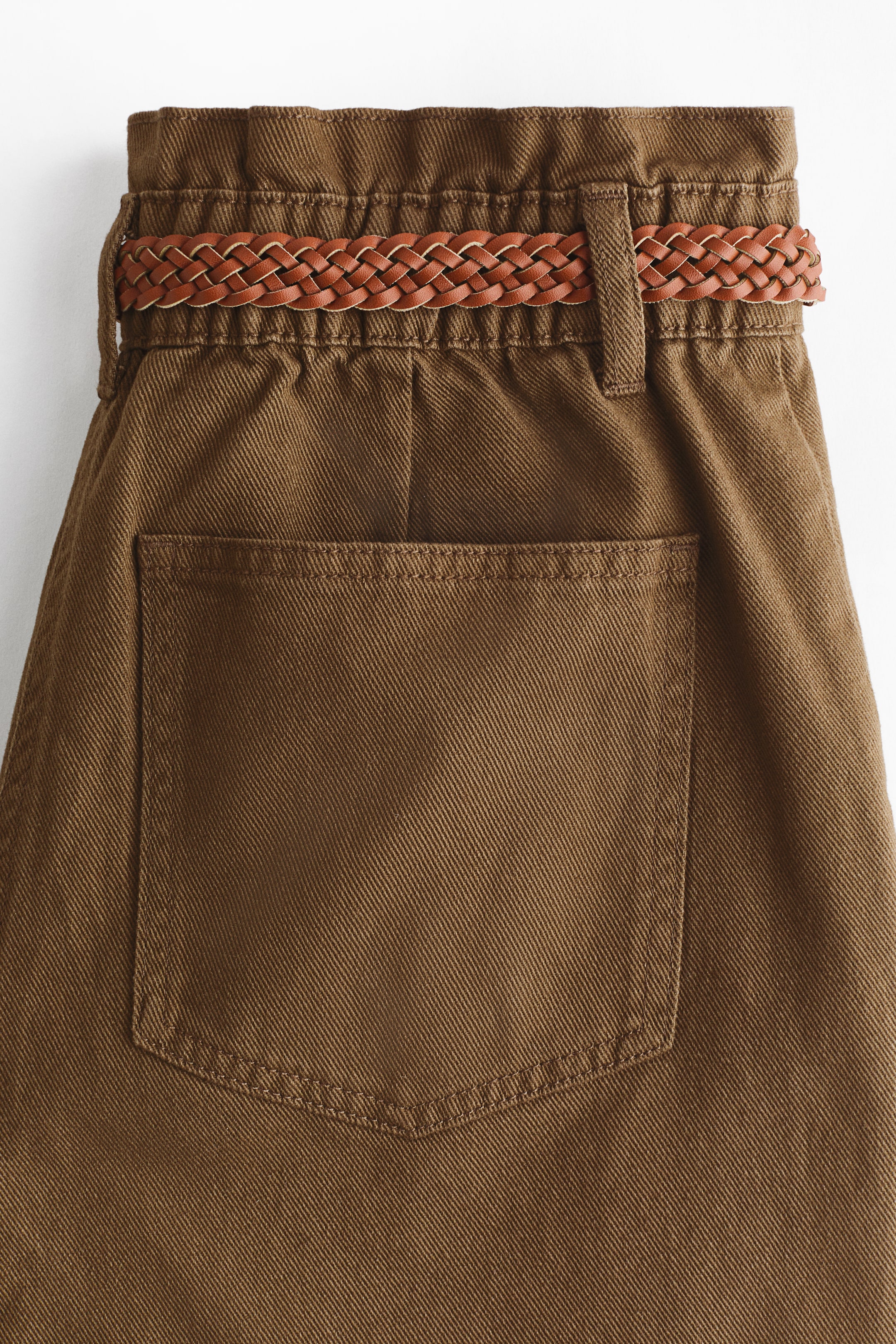 Short en sergé avec ceinture