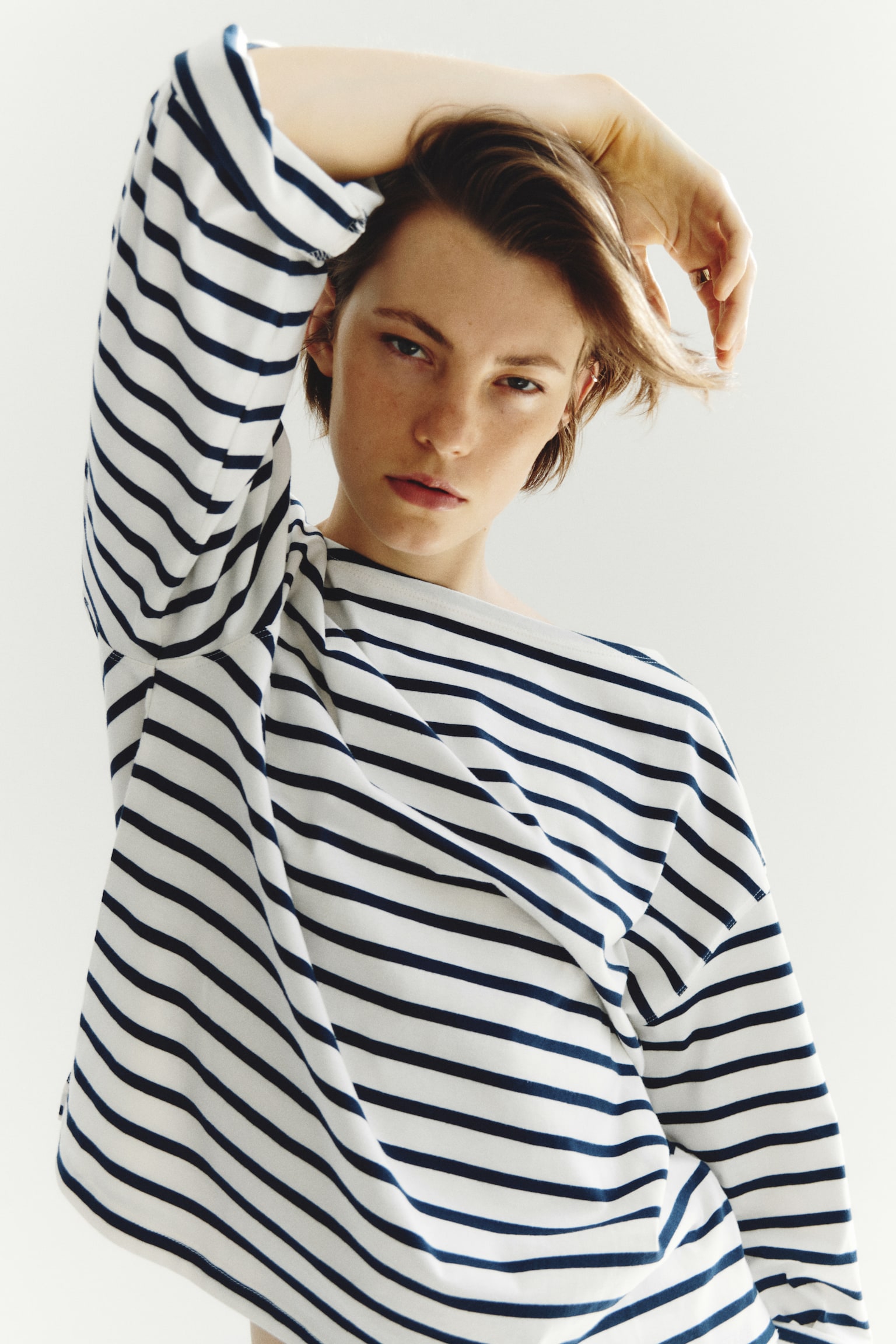 Женский топ H&M Long-Sleeved Boat-Neck, цвет: Кремовый / Полосатый — фото 4