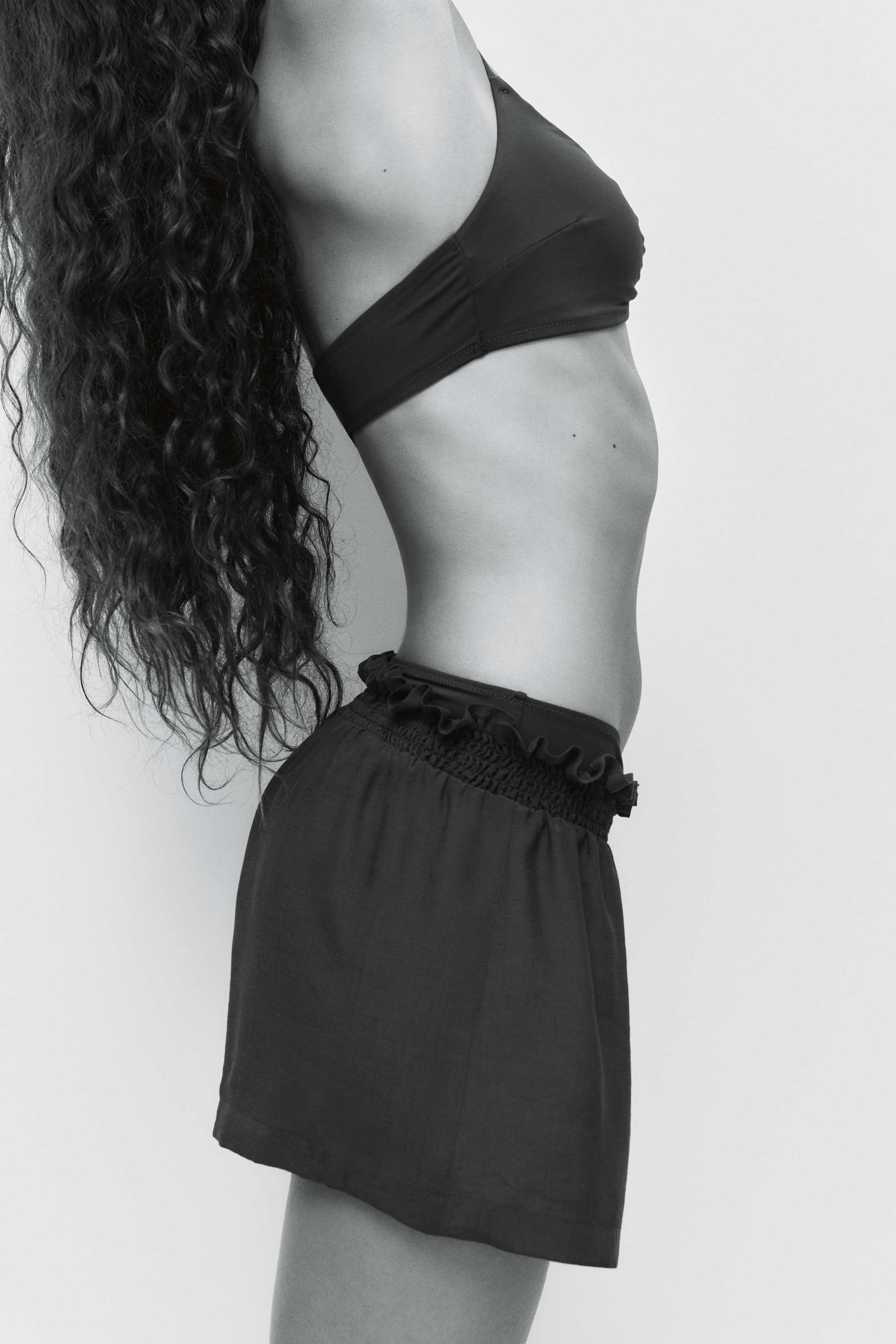 View larger image: Crinkled pull-on shorts - Dark brown - Ladies | H&M IN 3