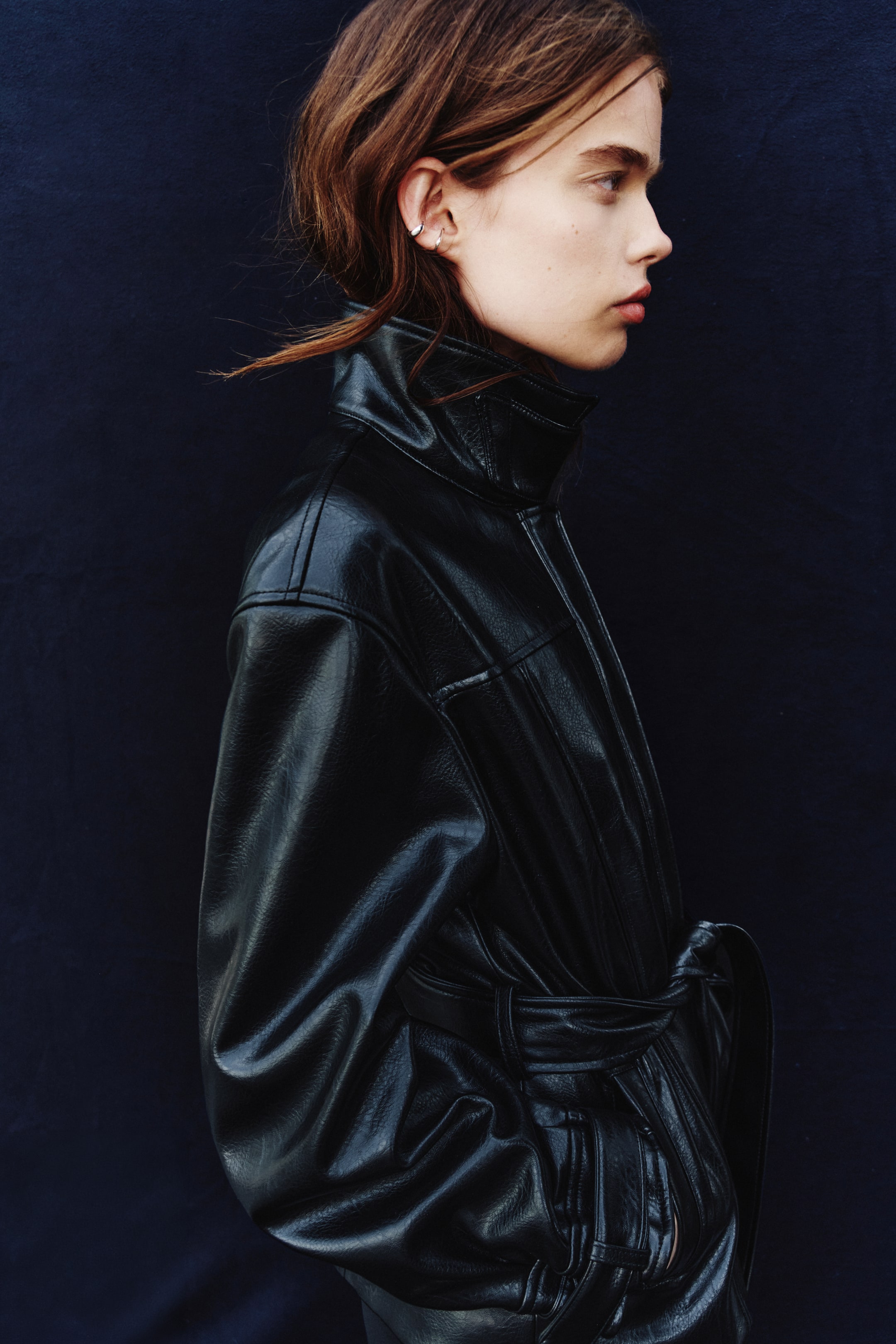 Женские куртки H&M Coated Jacket with Stand-Up Collar — фото 6