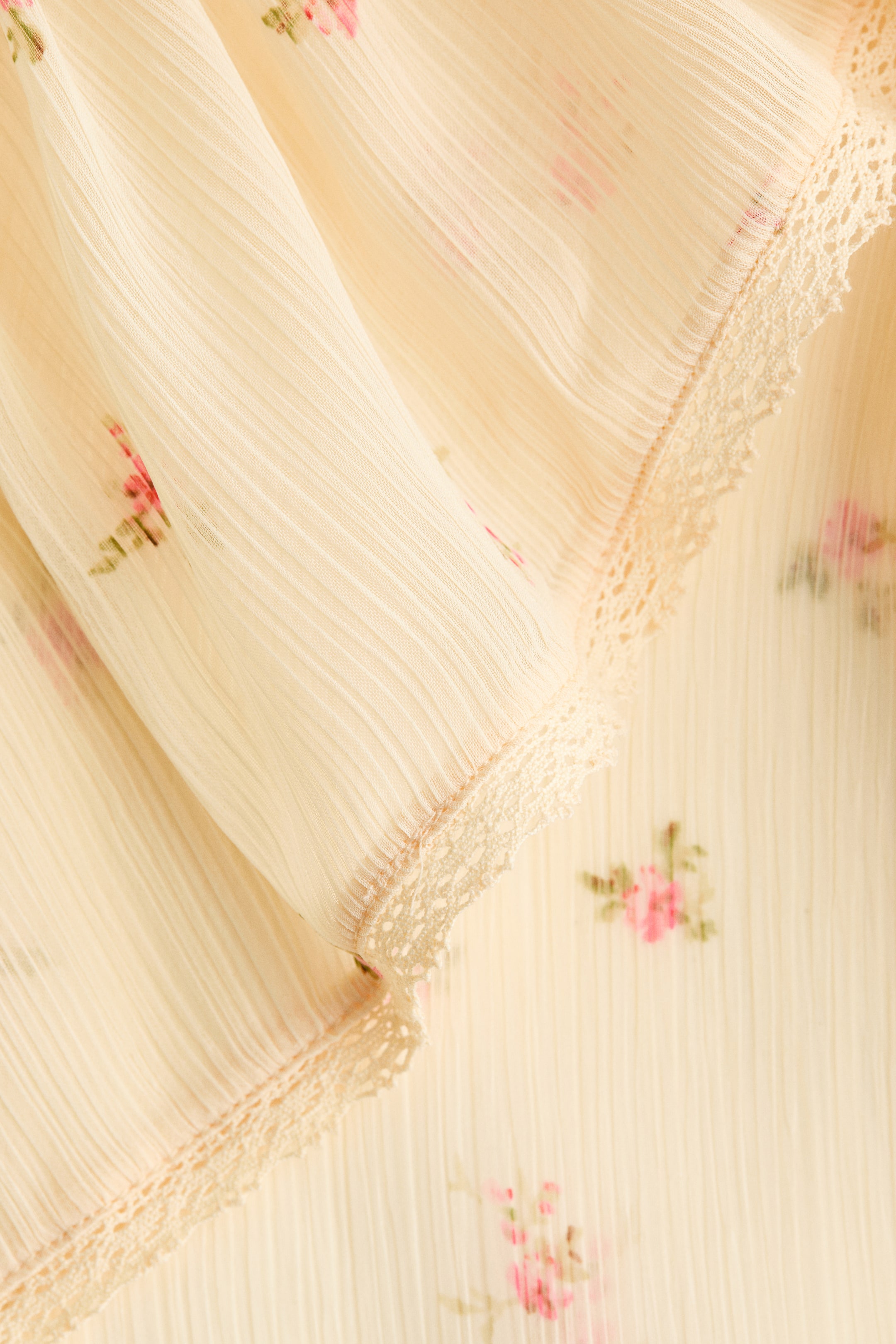 Crinkled chiffon blouse