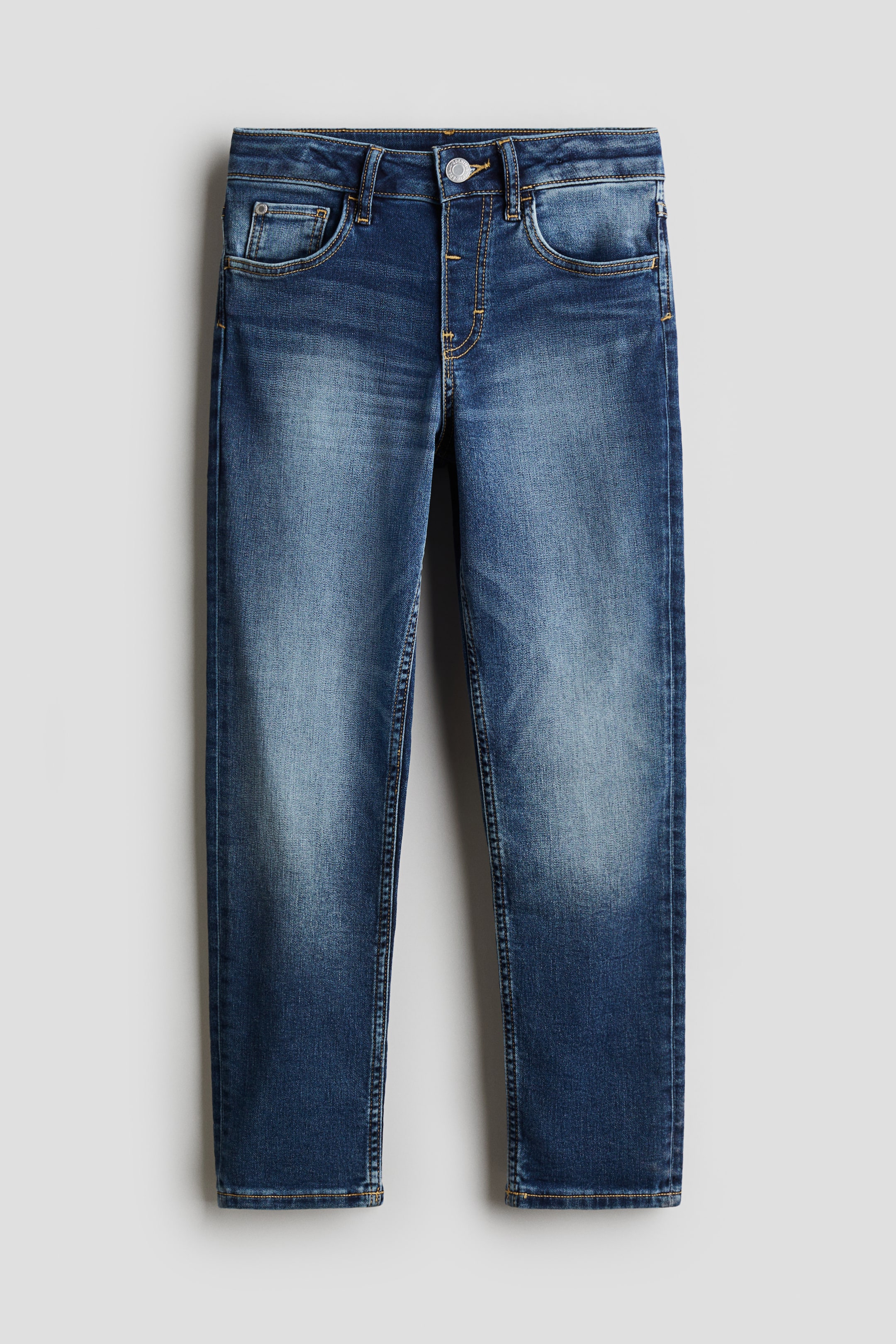 Relaxed Tapered Fit Jeans