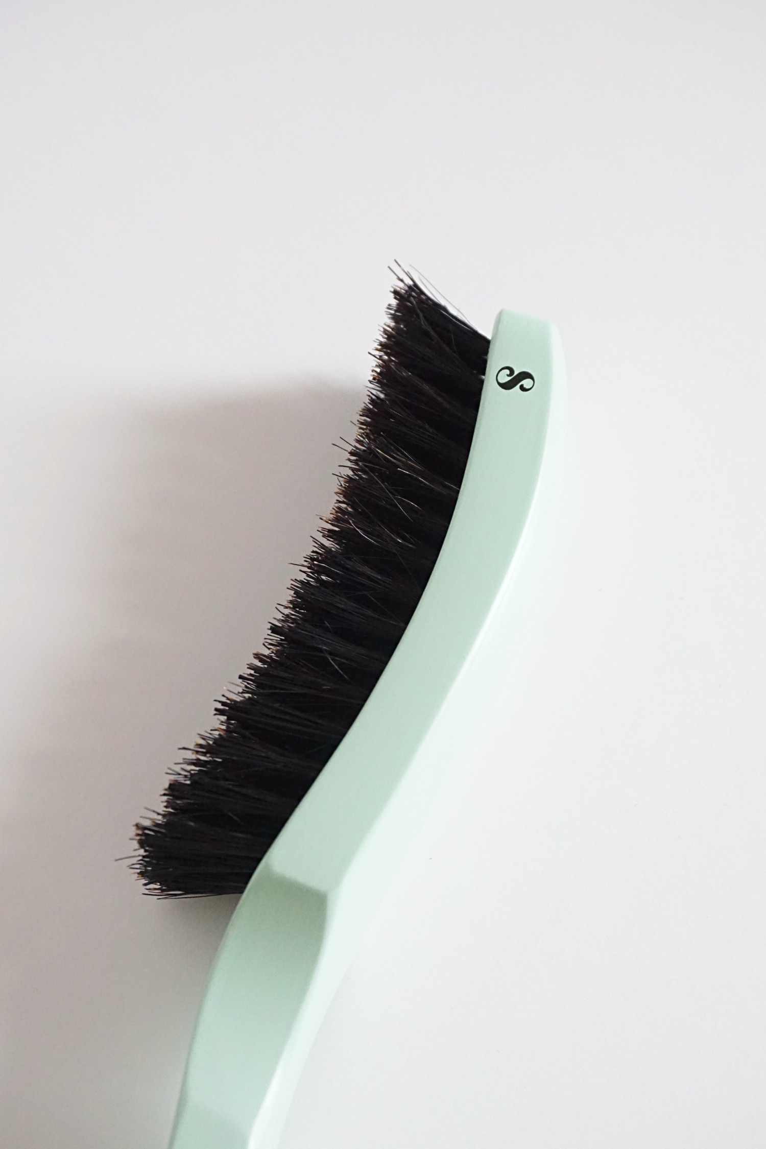 Mane Master Curved Smoothing Hair Brush - Böjd Vildsvinsborste