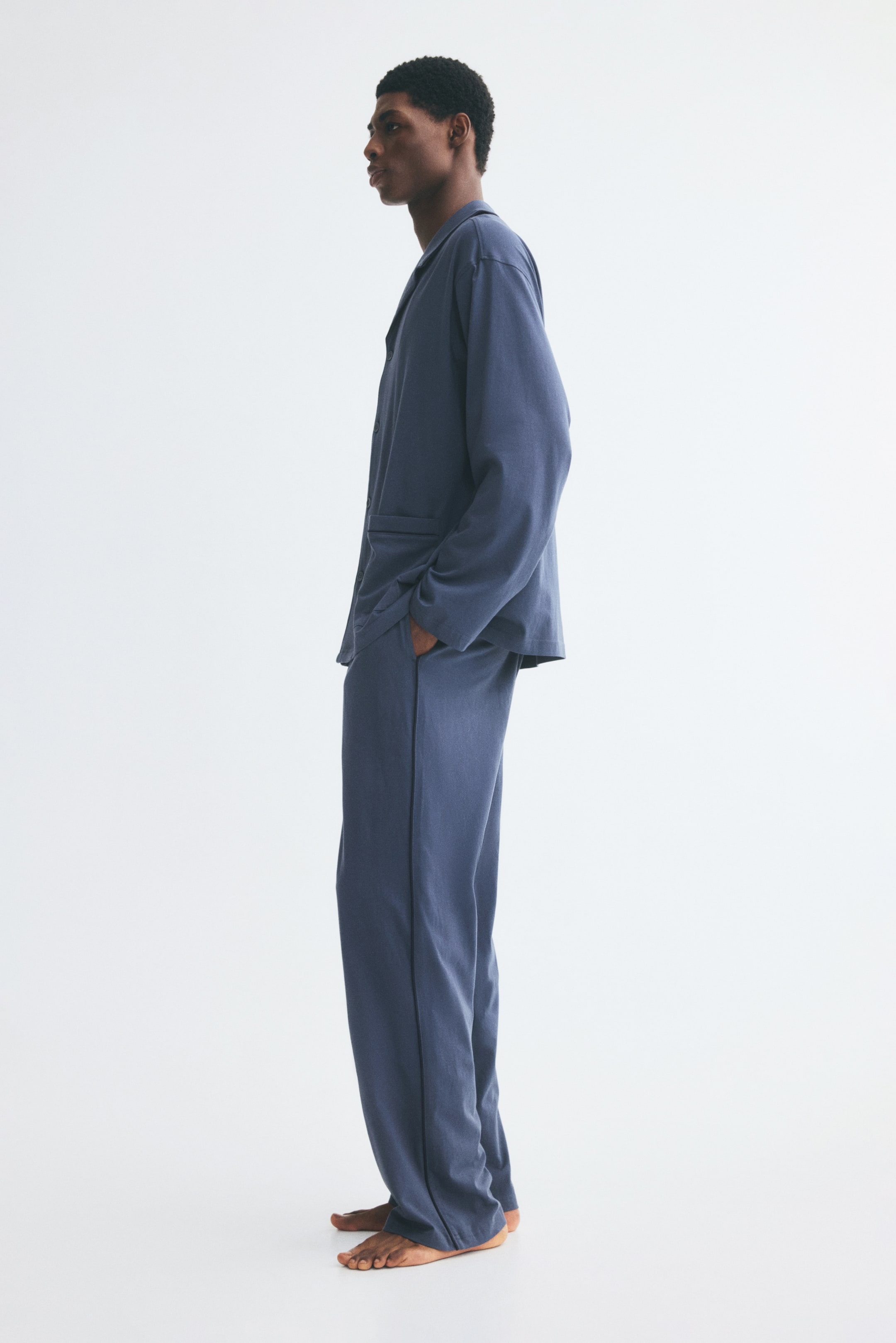 Chemise et pantalon de pyjama en coton