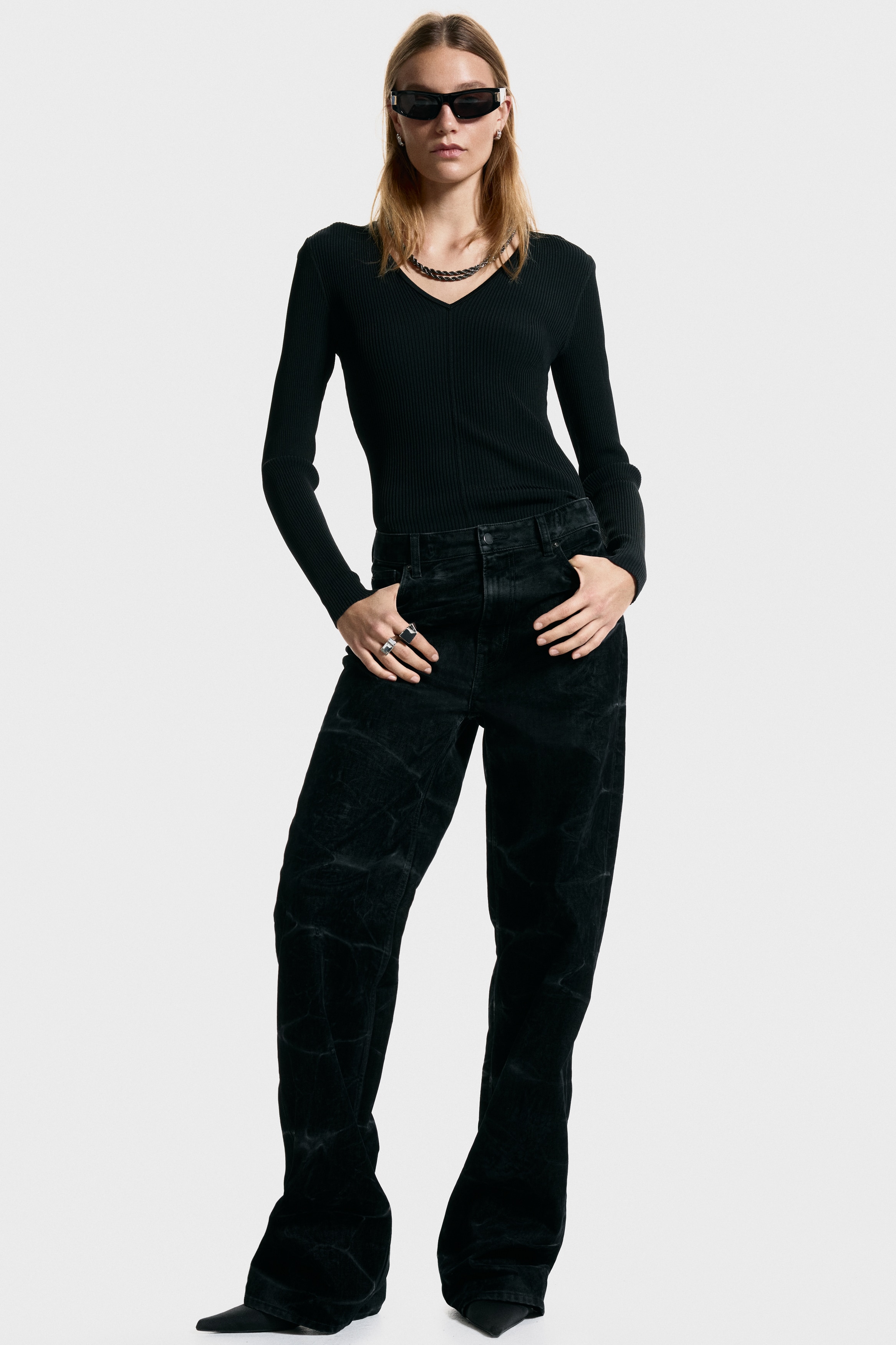 Chain-detail top