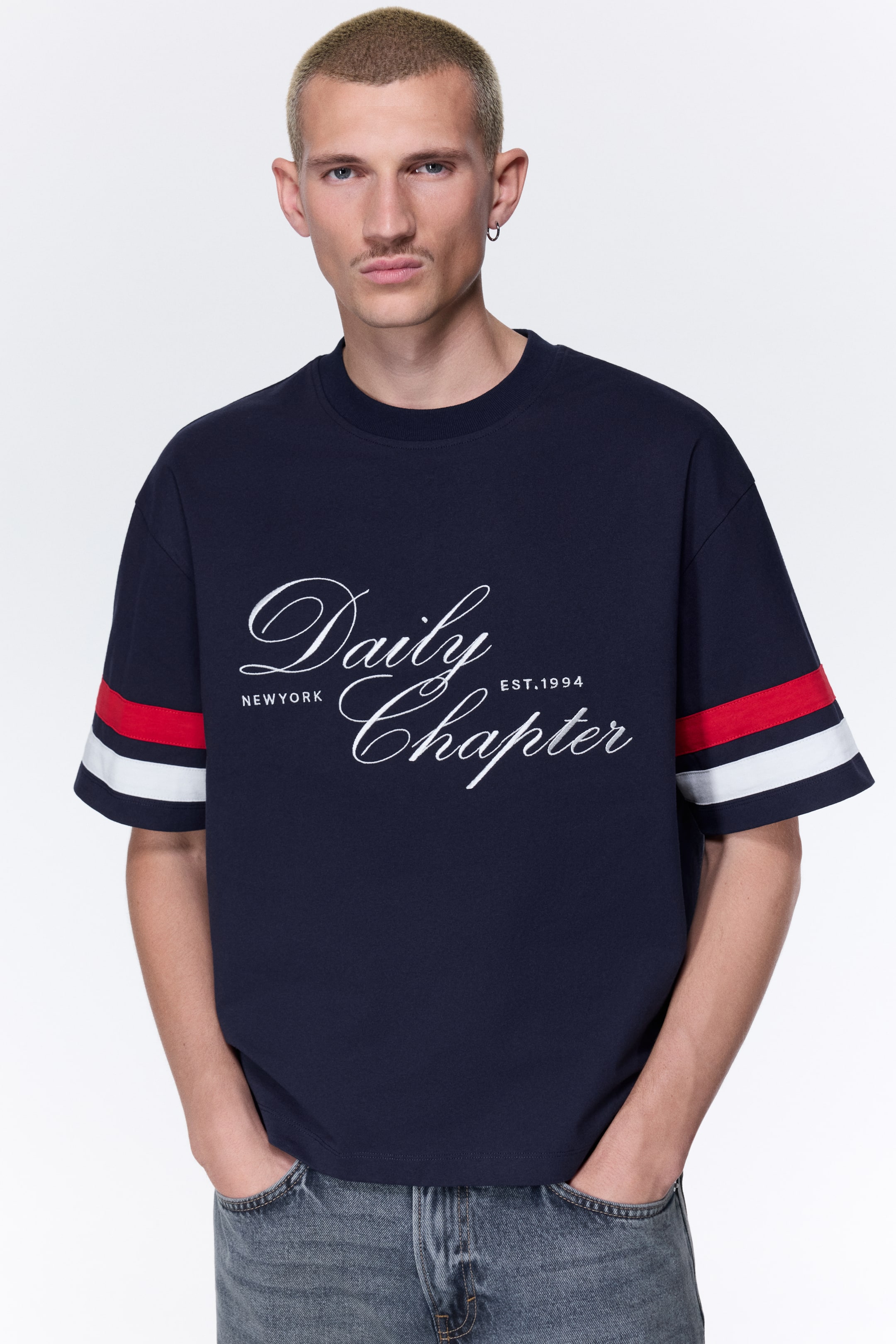 Agrandir l'image: T-shirt Loose Fit - Bleu foncé/Daily Chapter - HOMME | H&M CH 1