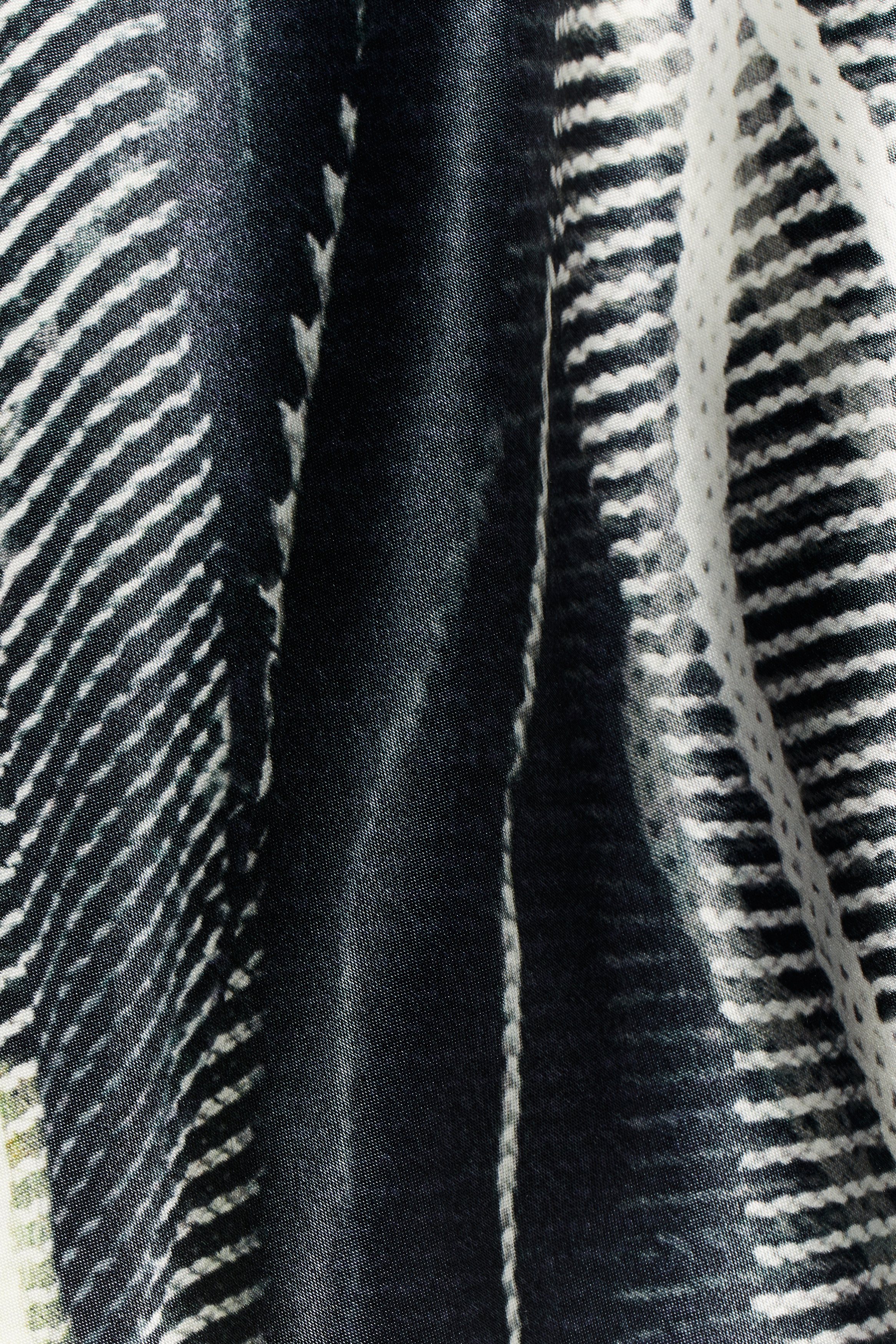 プリントサテンワンピース - ブラック／パターン - レディース | H&M JP