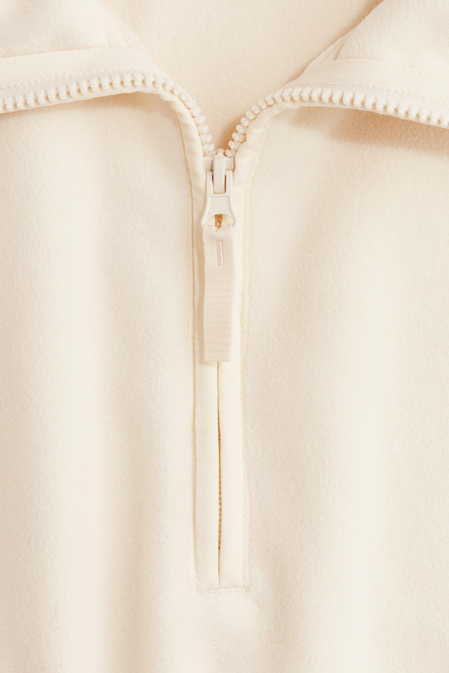 Женский топ H&M Fleece sports Top with ThermoMove™, цвет: Ванильный — фото 8