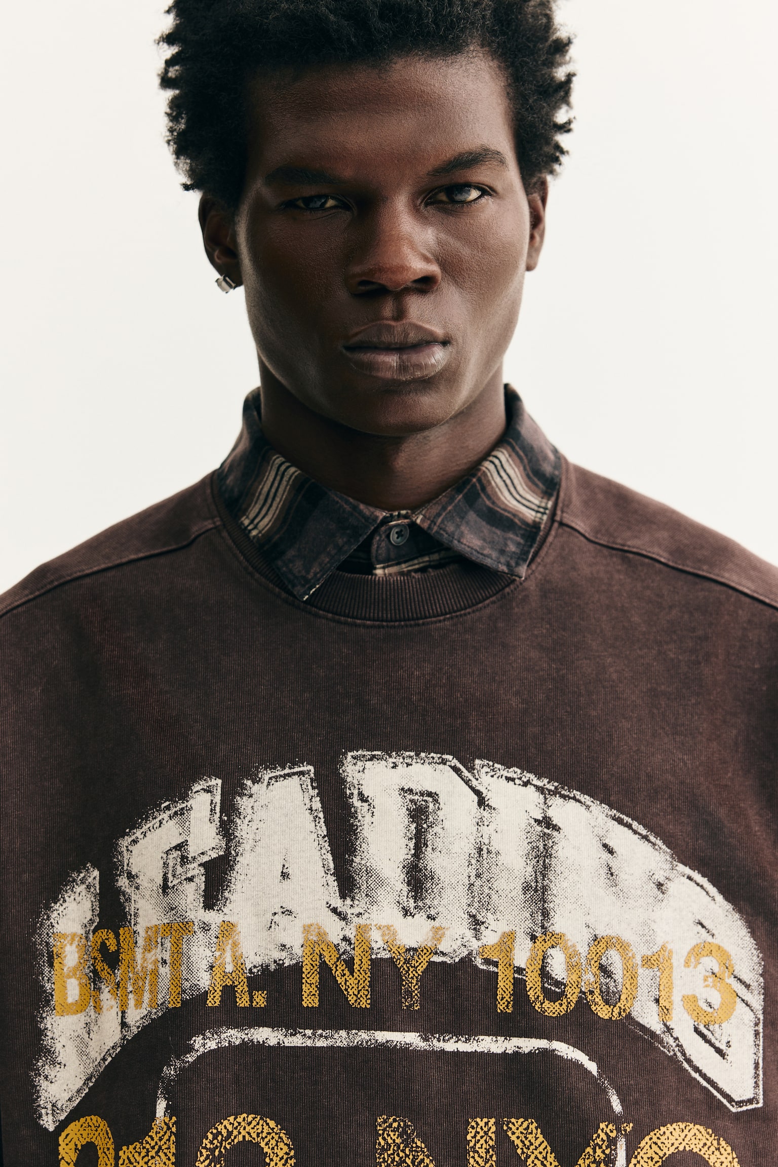 Áo thun lửng Oversized Fit - Màu nâu/Leading The Way - 3