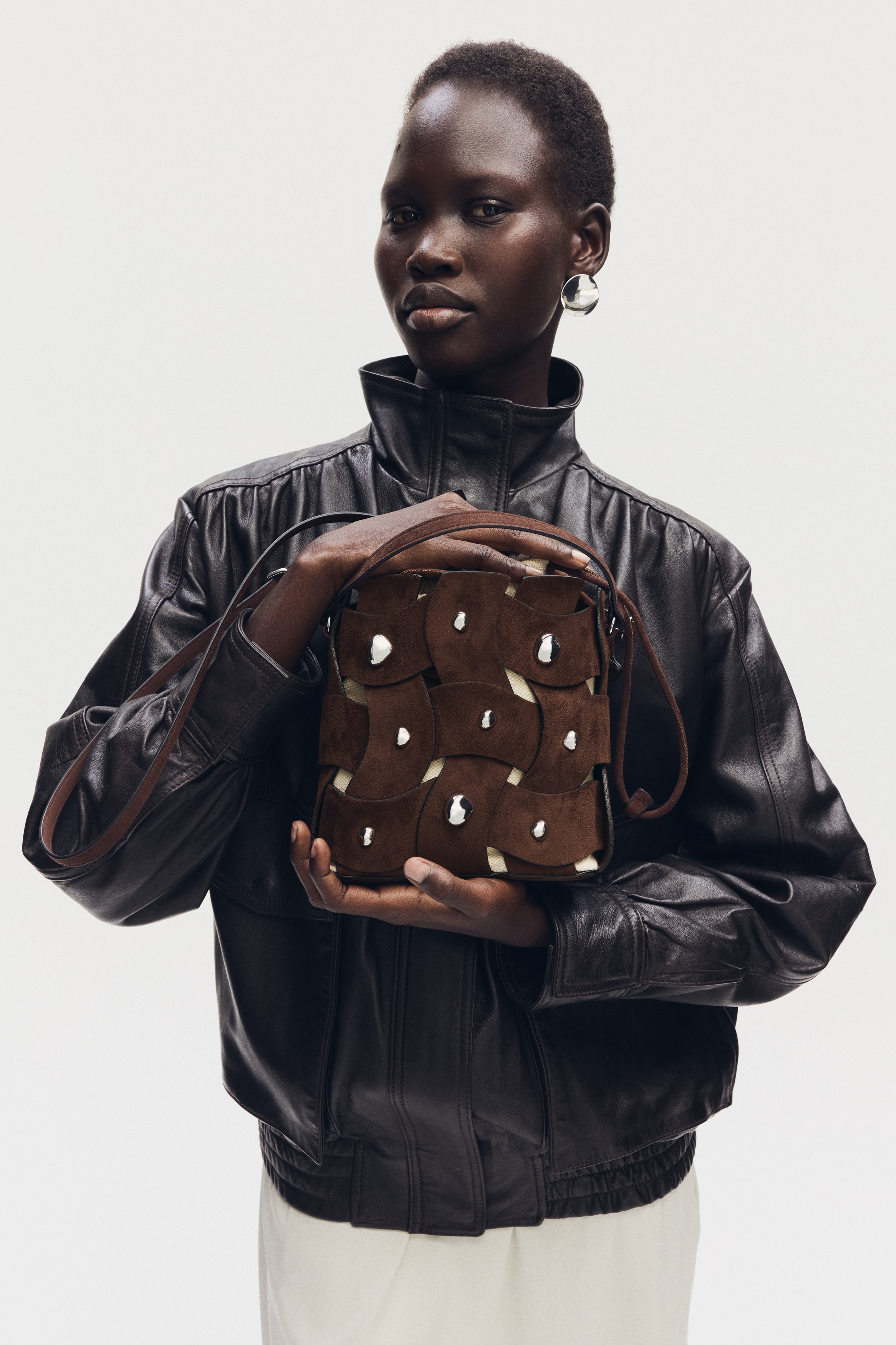 Crossbody-buckettaske - Mørkebrun