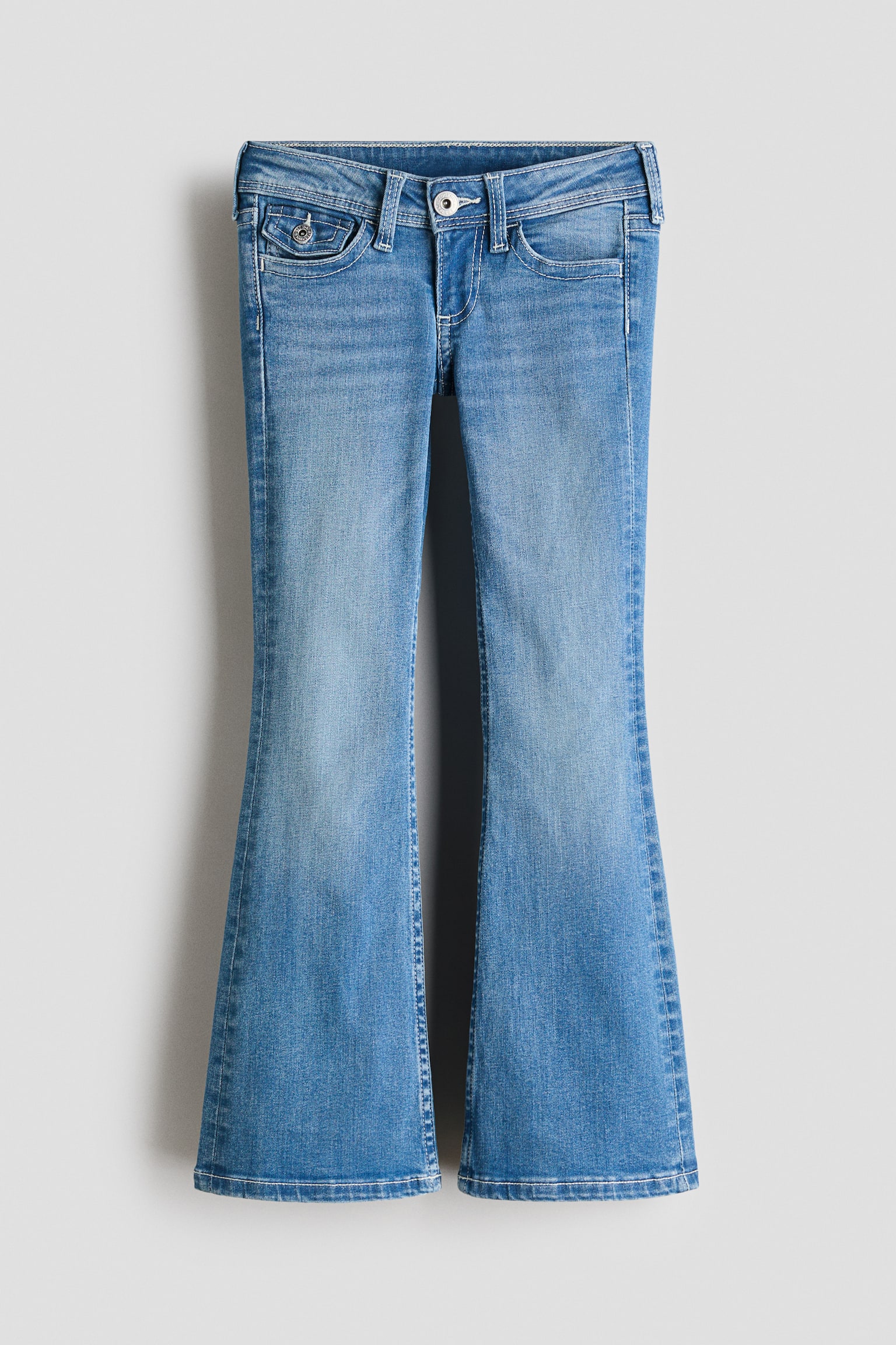 Flared Leg Low Jeans hímzett részletekkel - Farmerkék/Világos farmerkék/Sötét farmerkék/Világos farmerszürke - 1