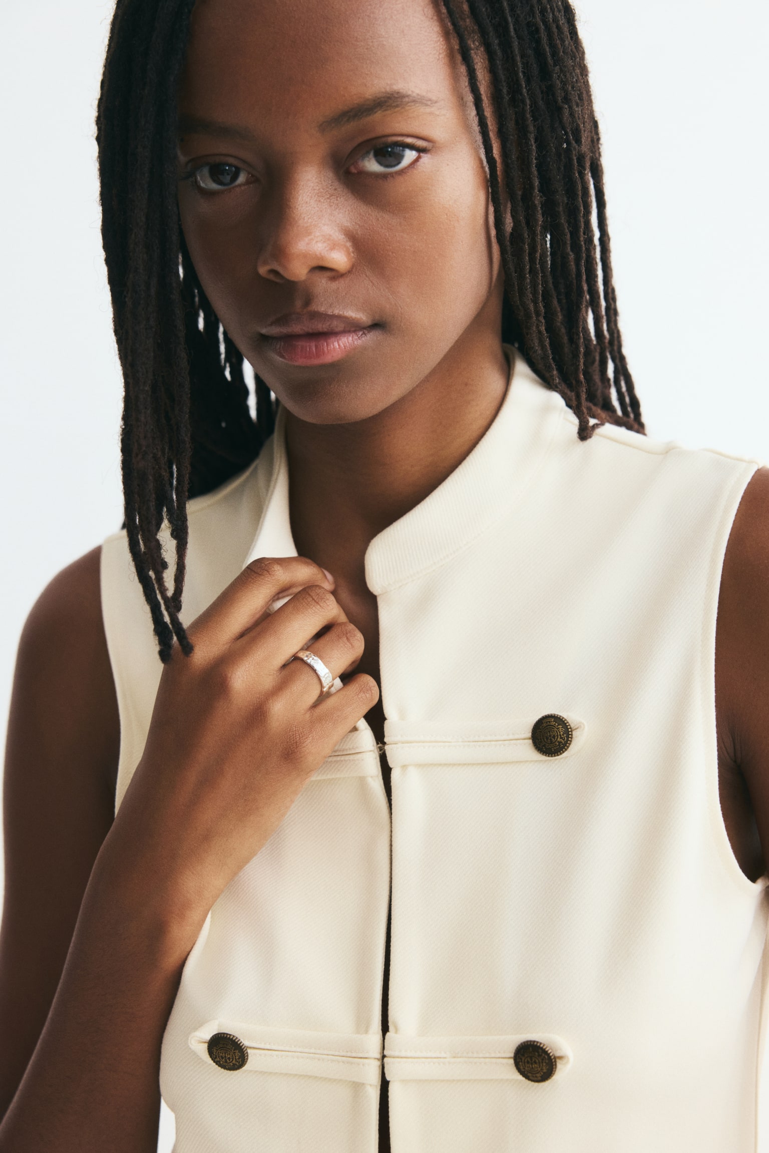 Женский жилет H&M Button-Detail Vest, цвет: Кремовый — фото 4