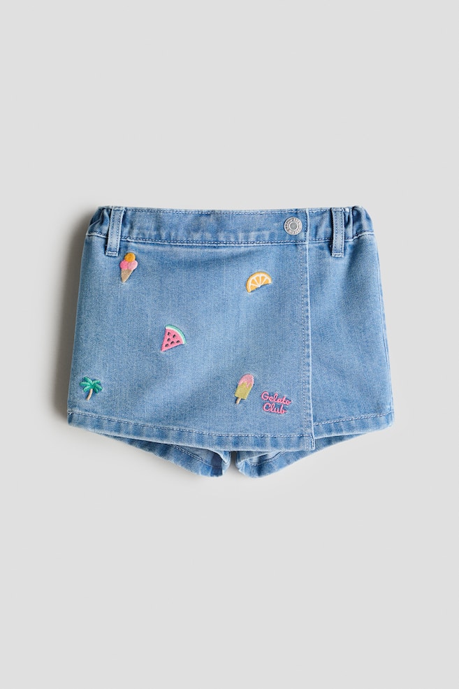 Jeansskort mit Stickerei - Denimblau/Früchte - 1