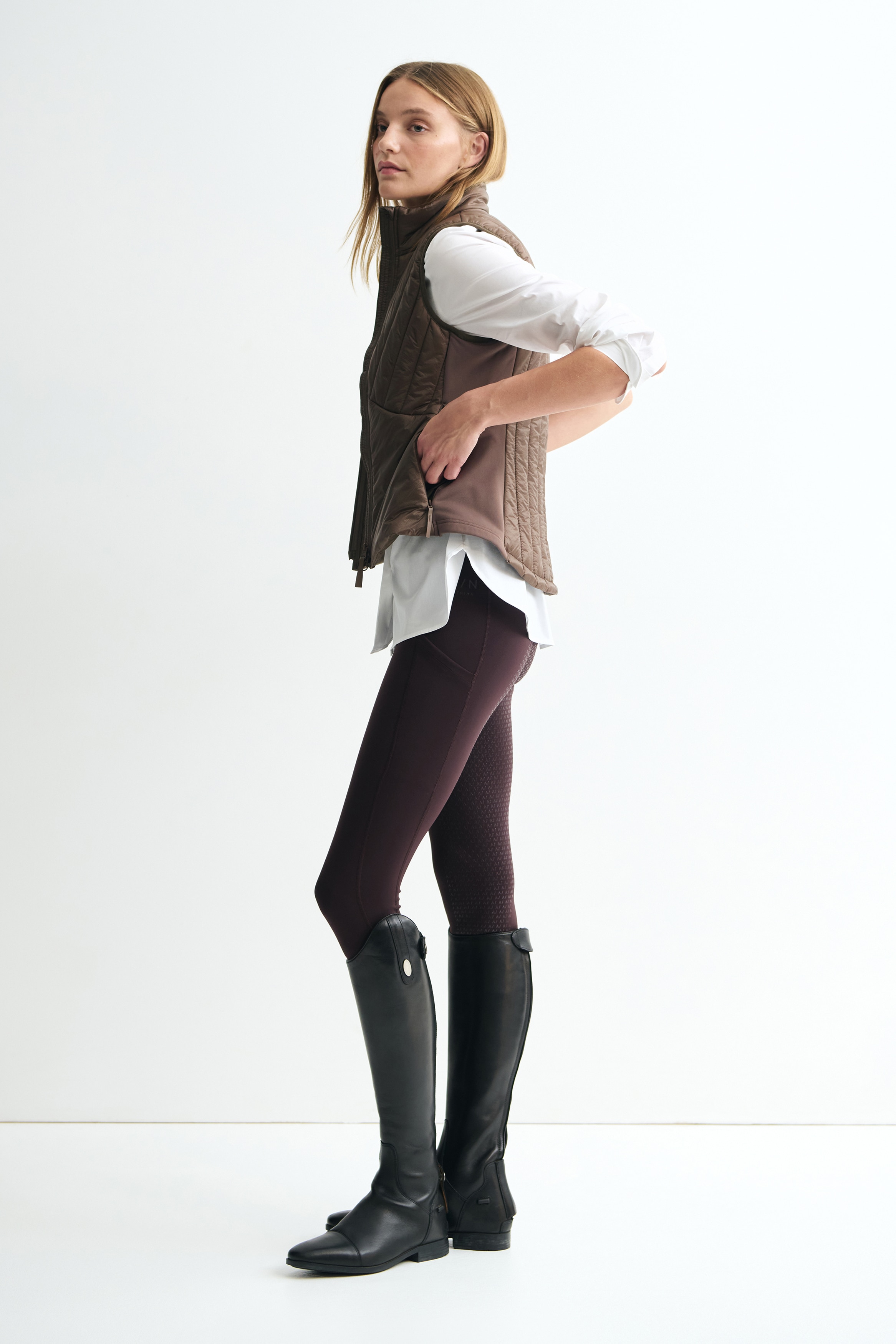 Sports gilet with ThermoMove™Model