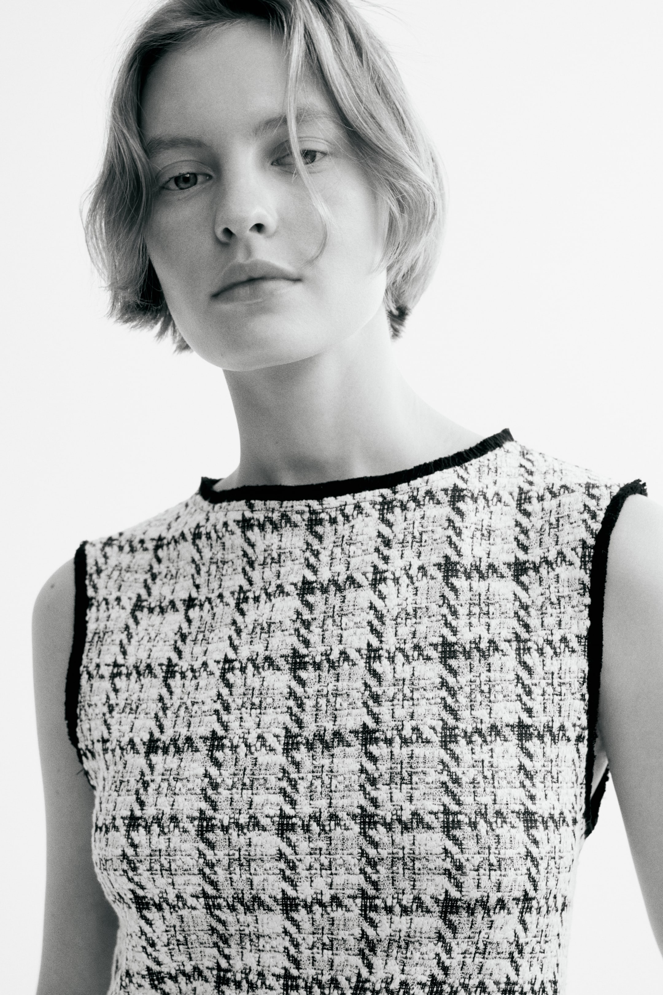 Robe frangée en tricot bouclé