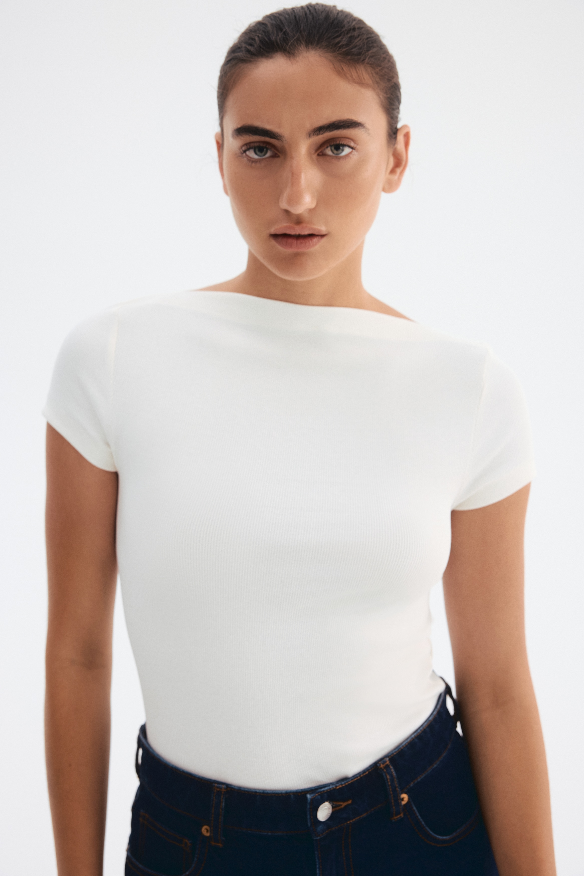 Ribbed boat-neck top