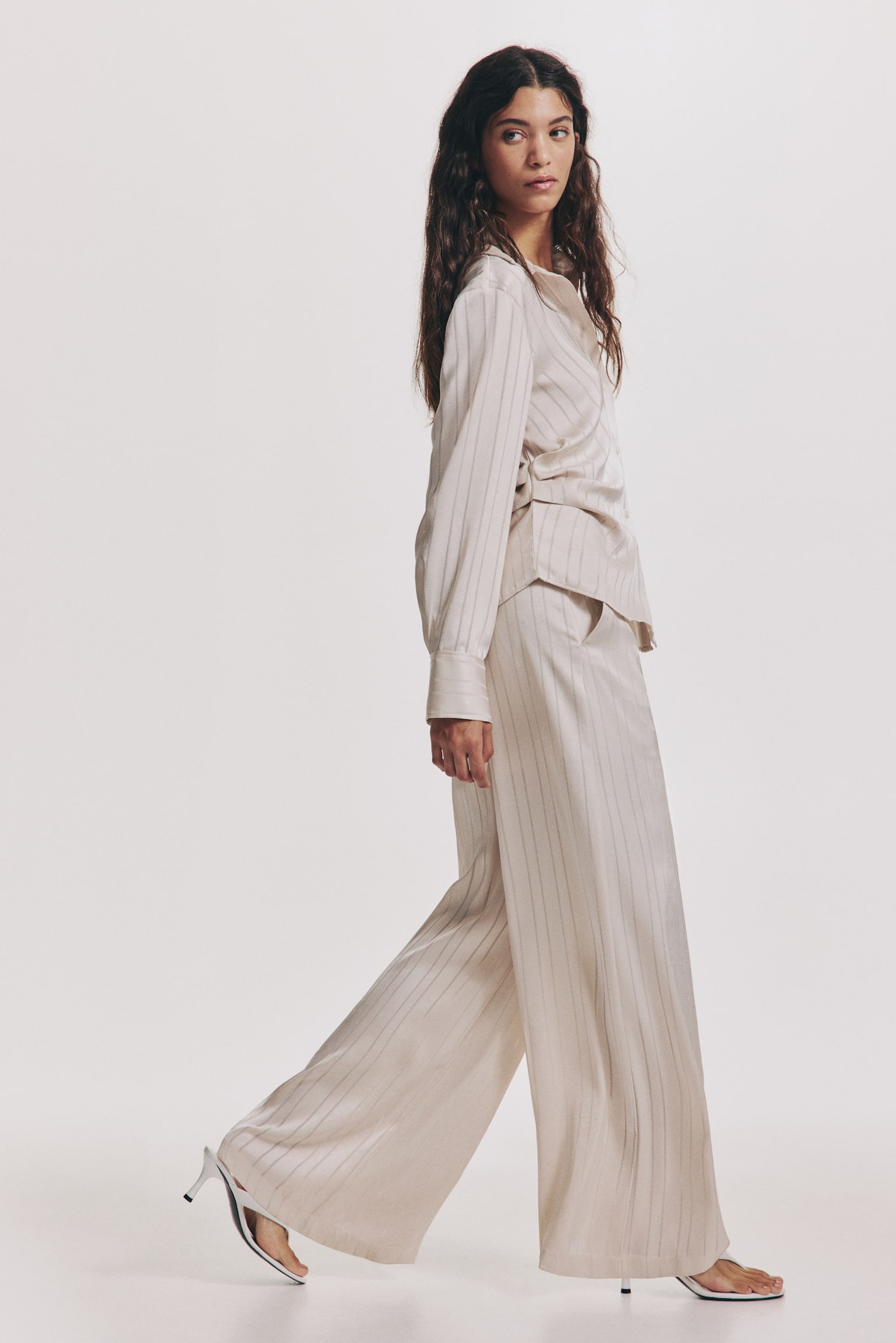 Wide tailored trousers - Cream/Striped/Black/Patterned - 3